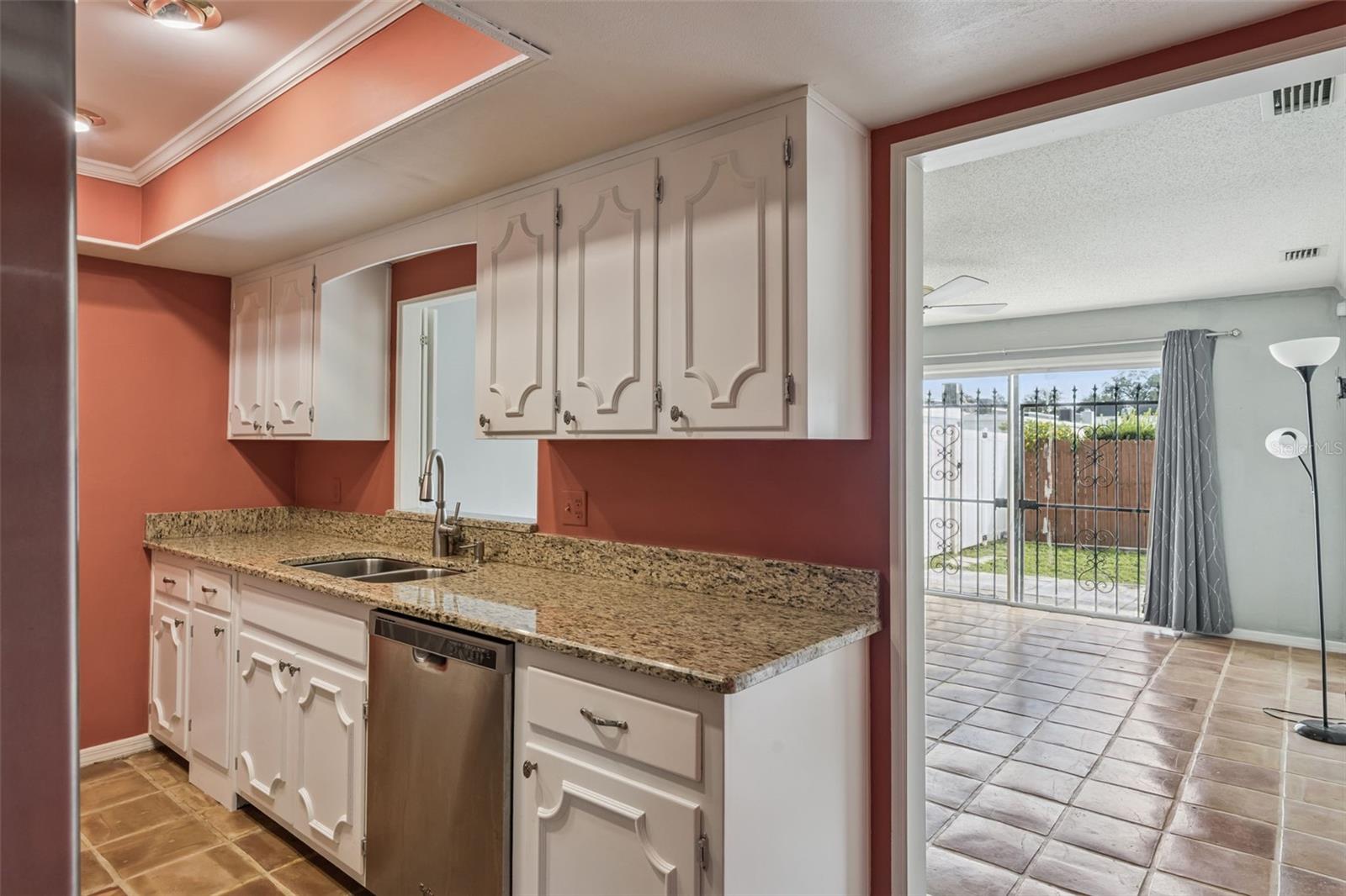 Image 10 of 32 For 907 Hillary Court 5