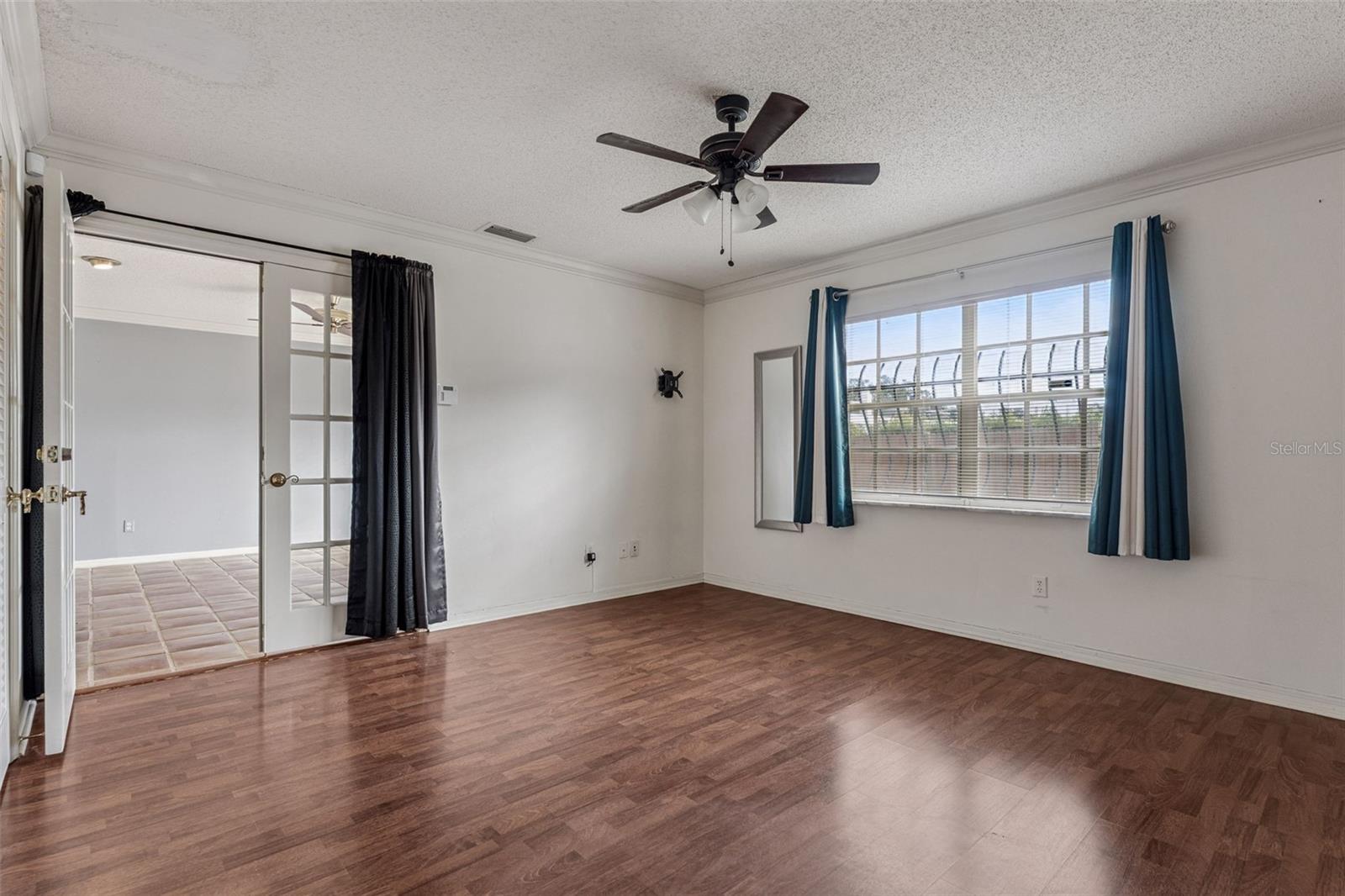 Image 16 of 32 For 907 Hillary Court 5