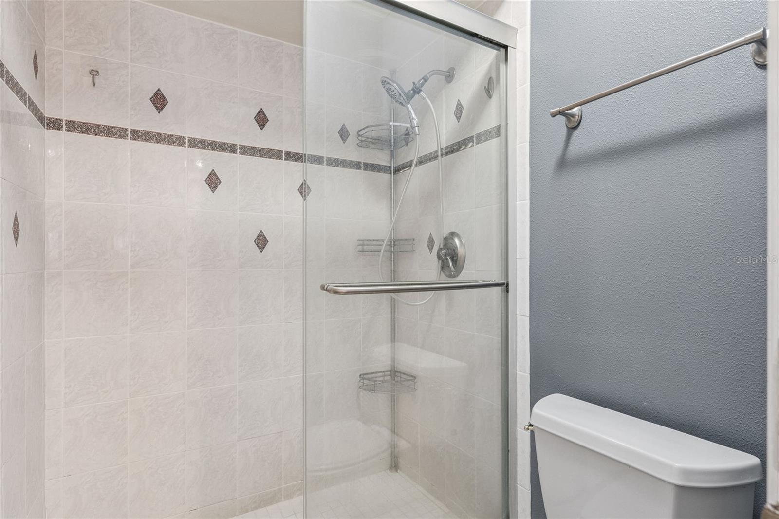 Image 23 of 32 For 907 Hillary Court 5