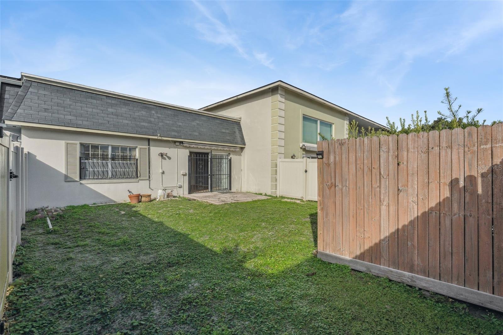 Image 27 of 32 For 907 Hillary Court 5