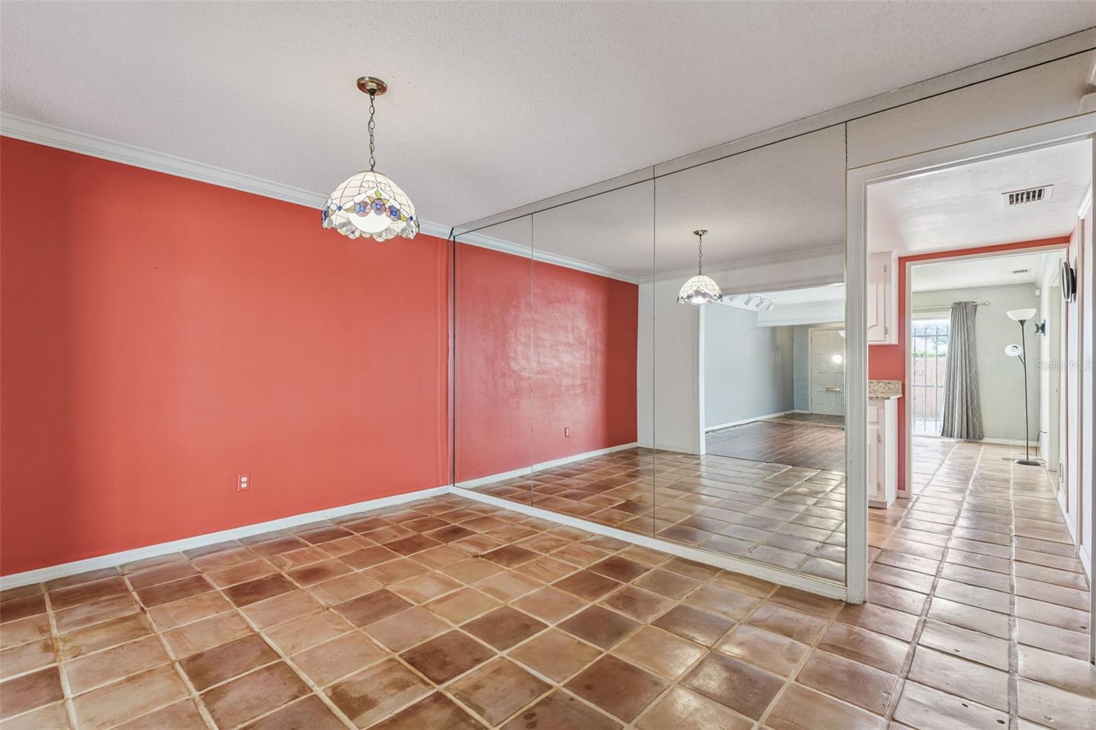 Image 9 of 32 For 907 Hillary Court 5