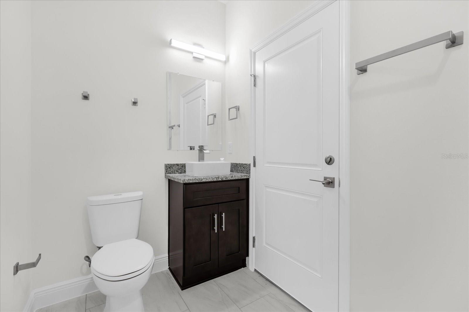 Listing photo id 20 for 1718 Manchester Drive