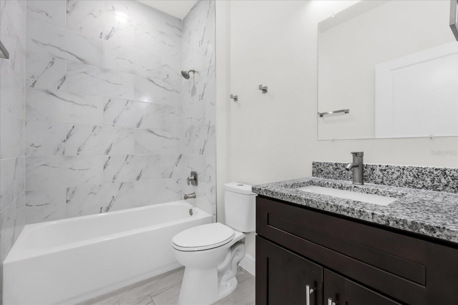 Listing photo id 24 for 1718 Manchester Drive