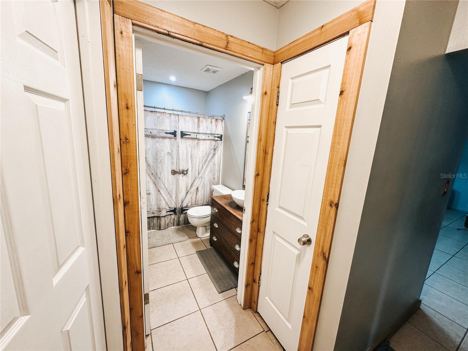 Image 17 of 25 For 222 Highlands Lake Drive