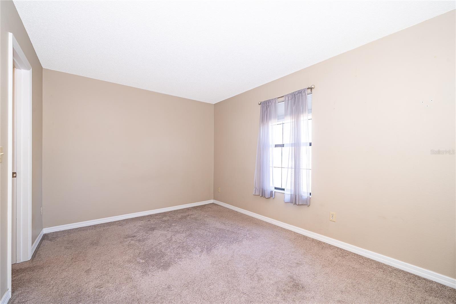 Image 15 of 27 For 5473 Bracken Court