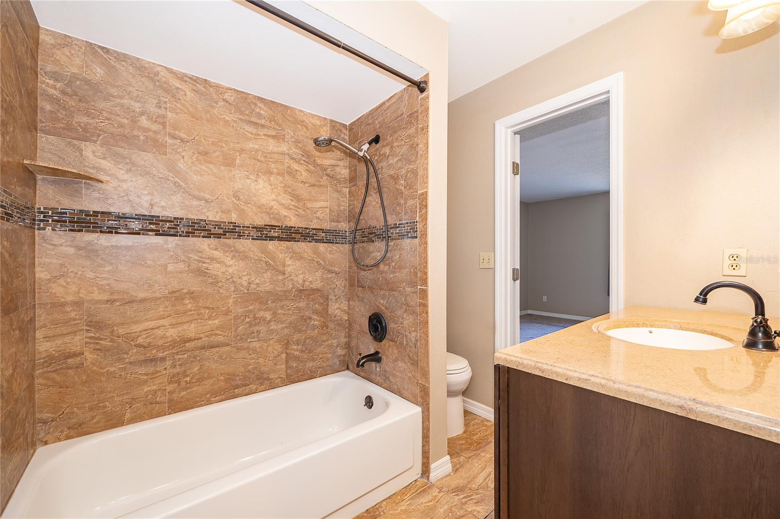 Image 21 of 27 For 5473 Bracken Court