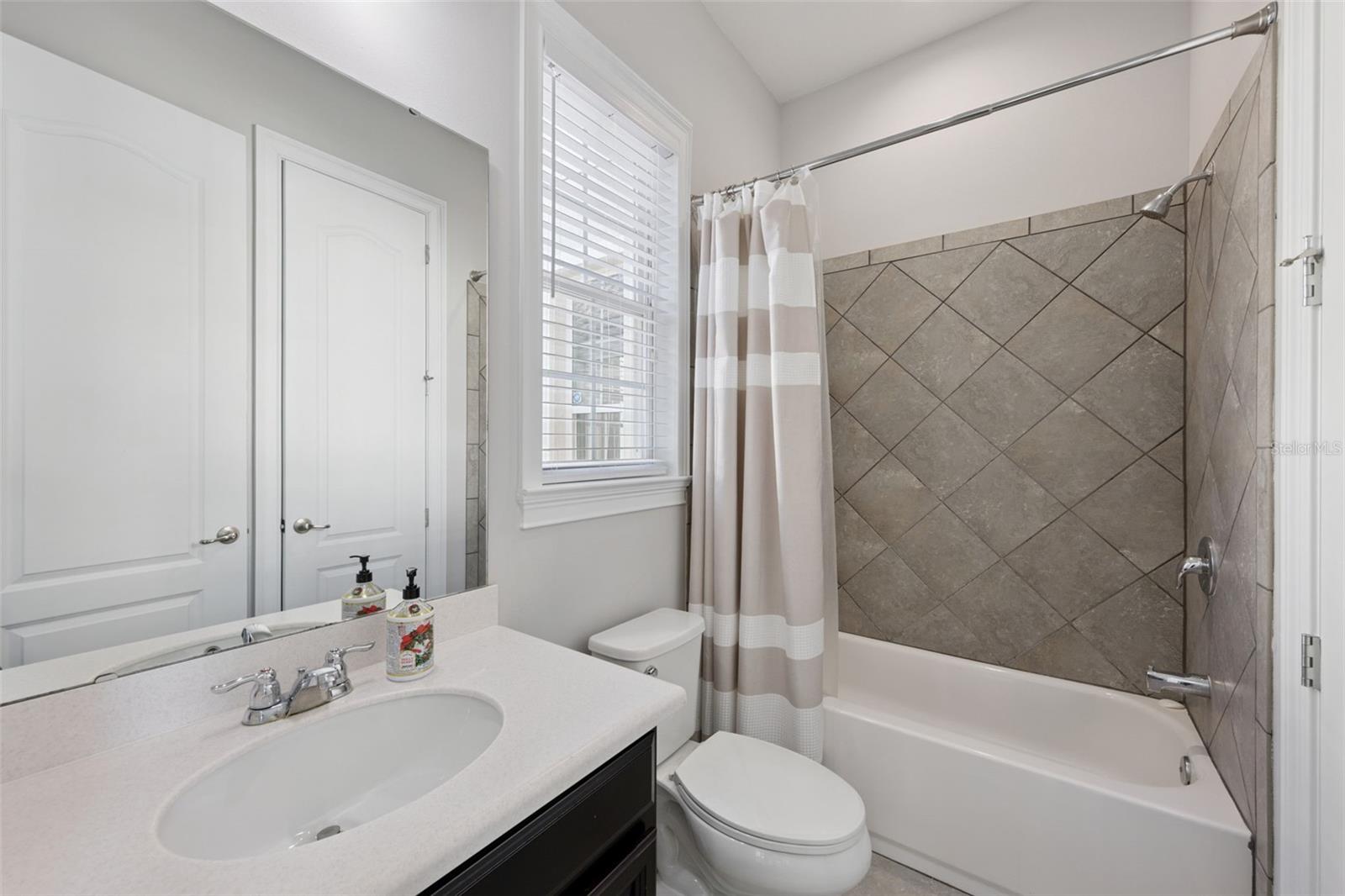 Image 25 of 55 For 7567 Green Mountain Way