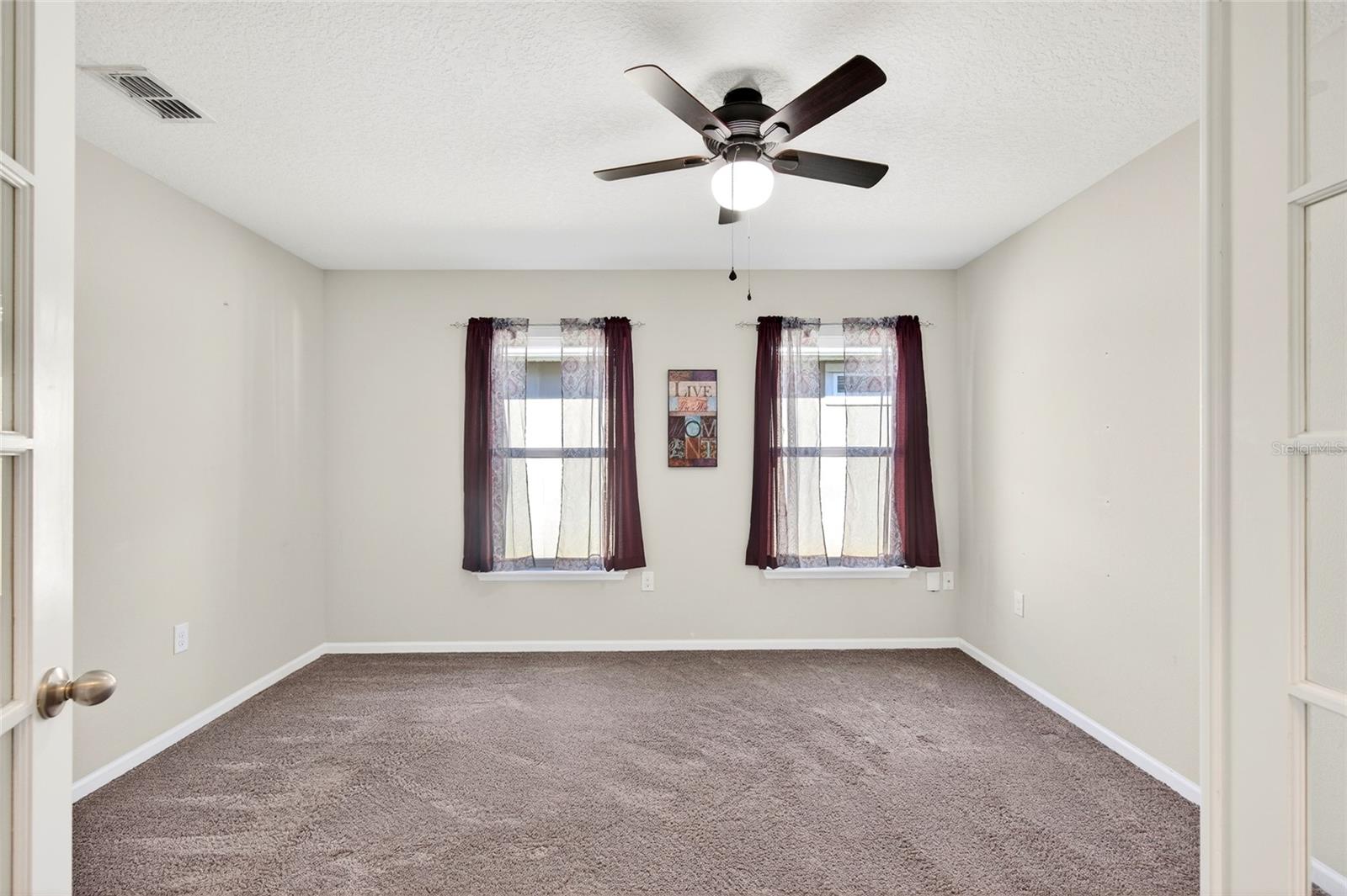 Image 20 of 41 For 138 Hummingbird Place