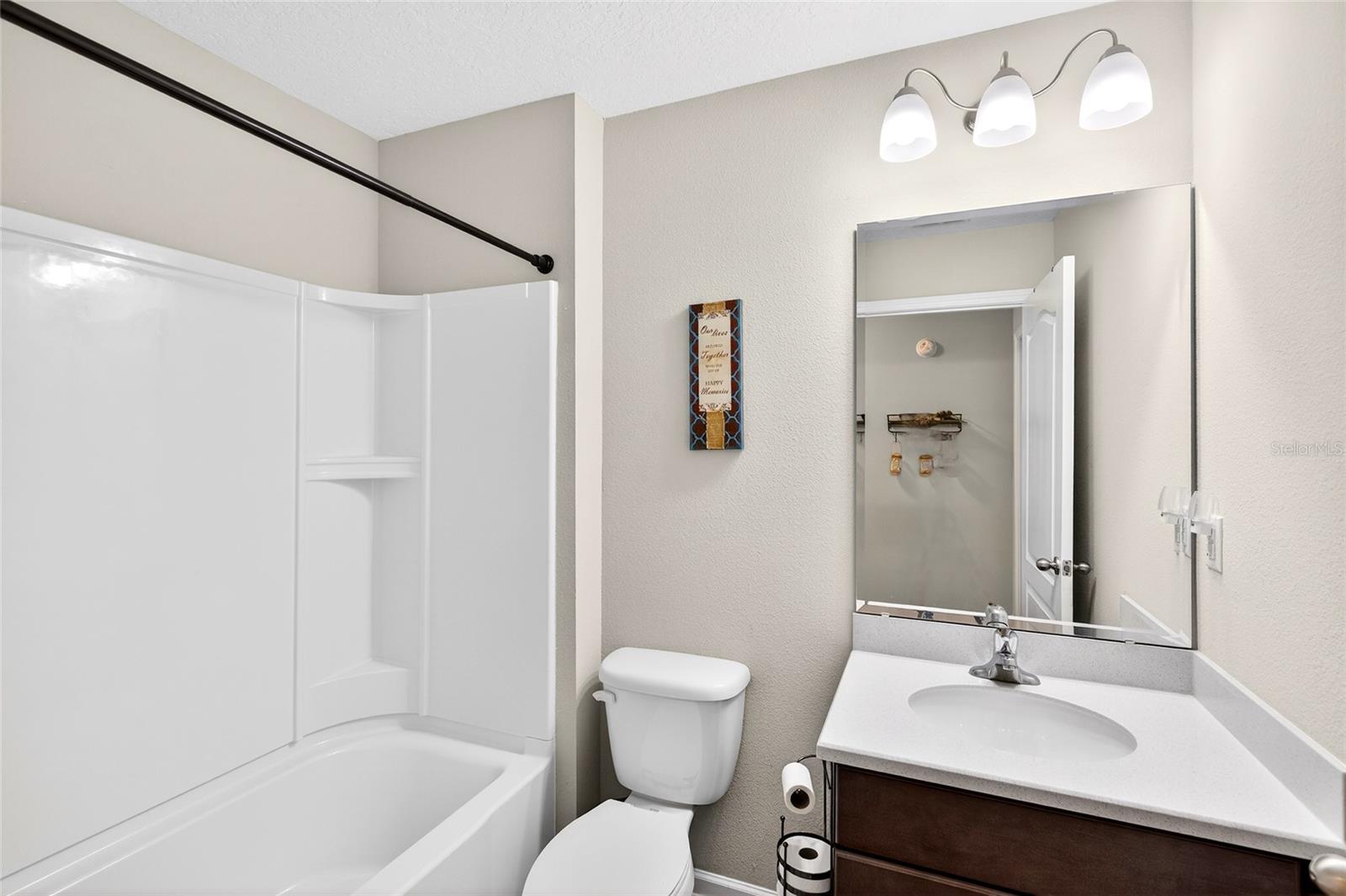 Image 25 of 41 For 138 Hummingbird Place