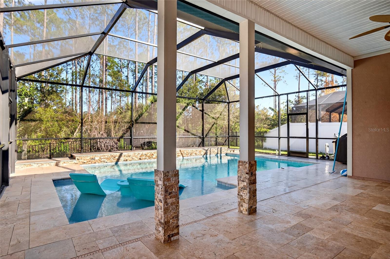 Image 32 of 41 For 138 Hummingbird Place