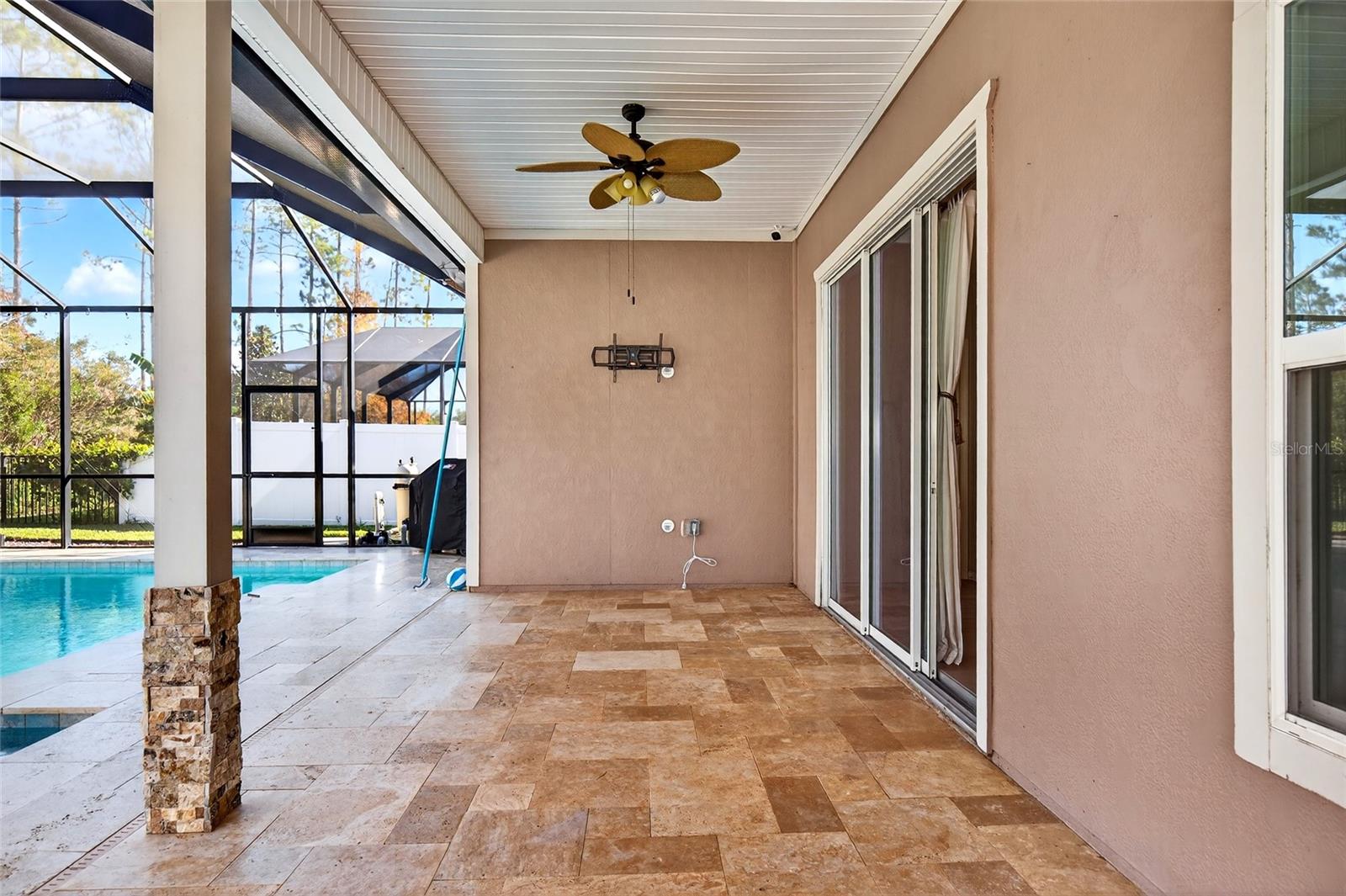 Image 33 of 41 For 138 Hummingbird Place