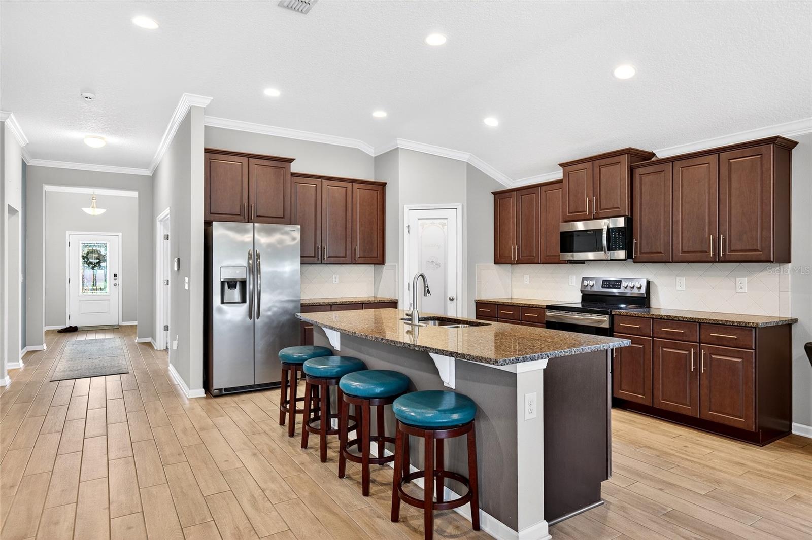 Image 5 of 41 For 138 Hummingbird Place