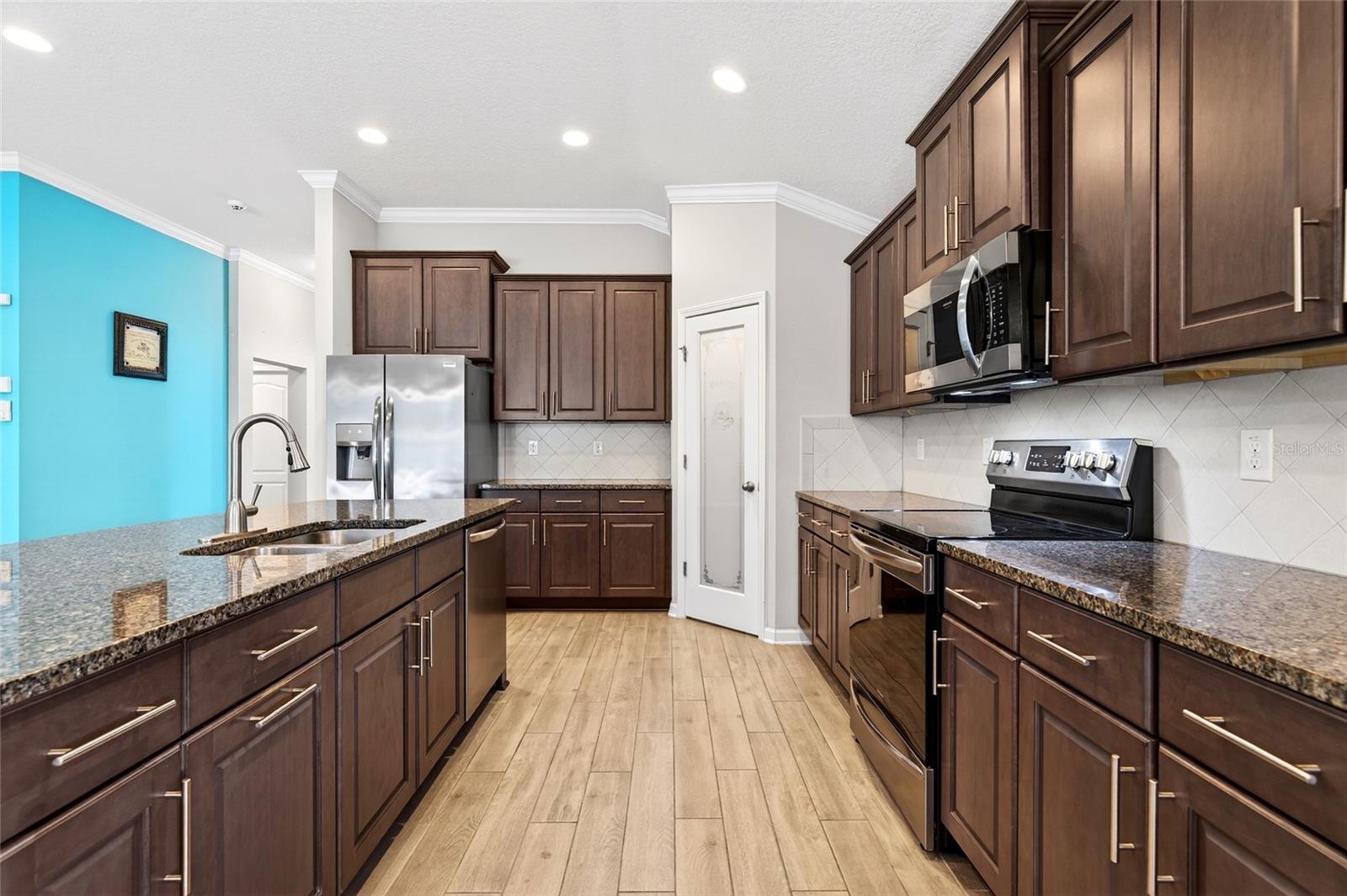 Image 8 of 41 For 138 Hummingbird Place