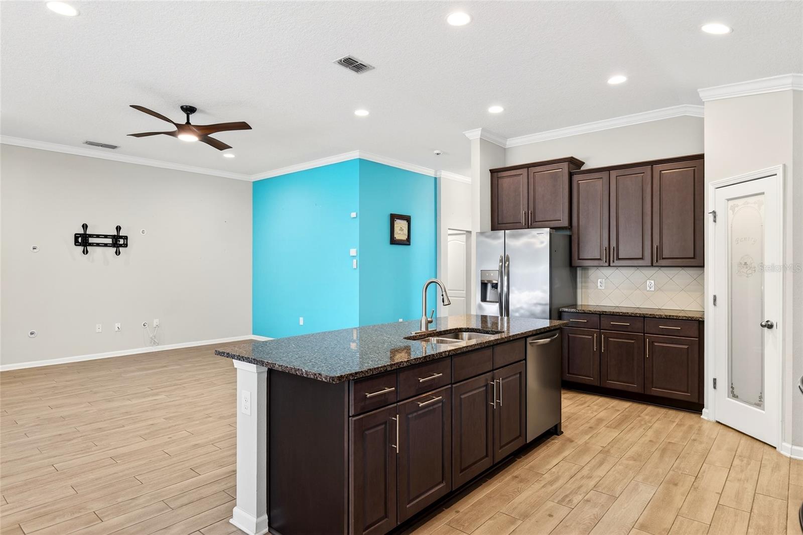 Image 9 of 41 For 138 Hummingbird Place