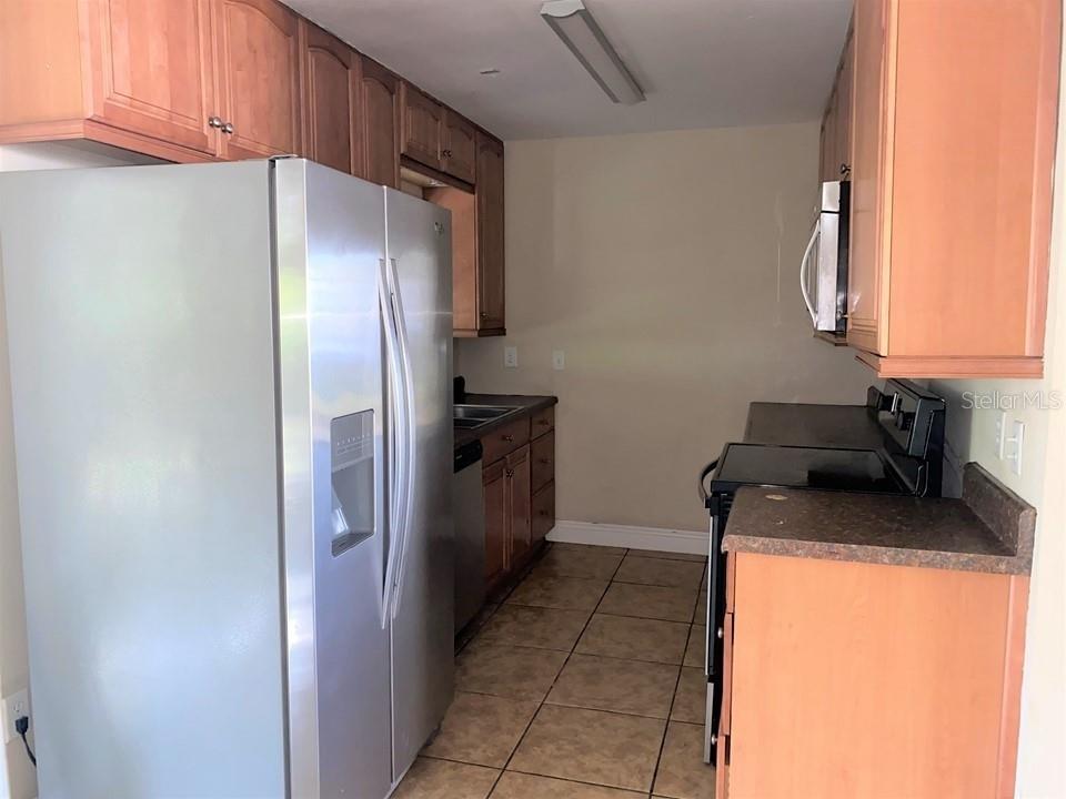 Image 3 of 9 For 14122 Newcomb Avenue