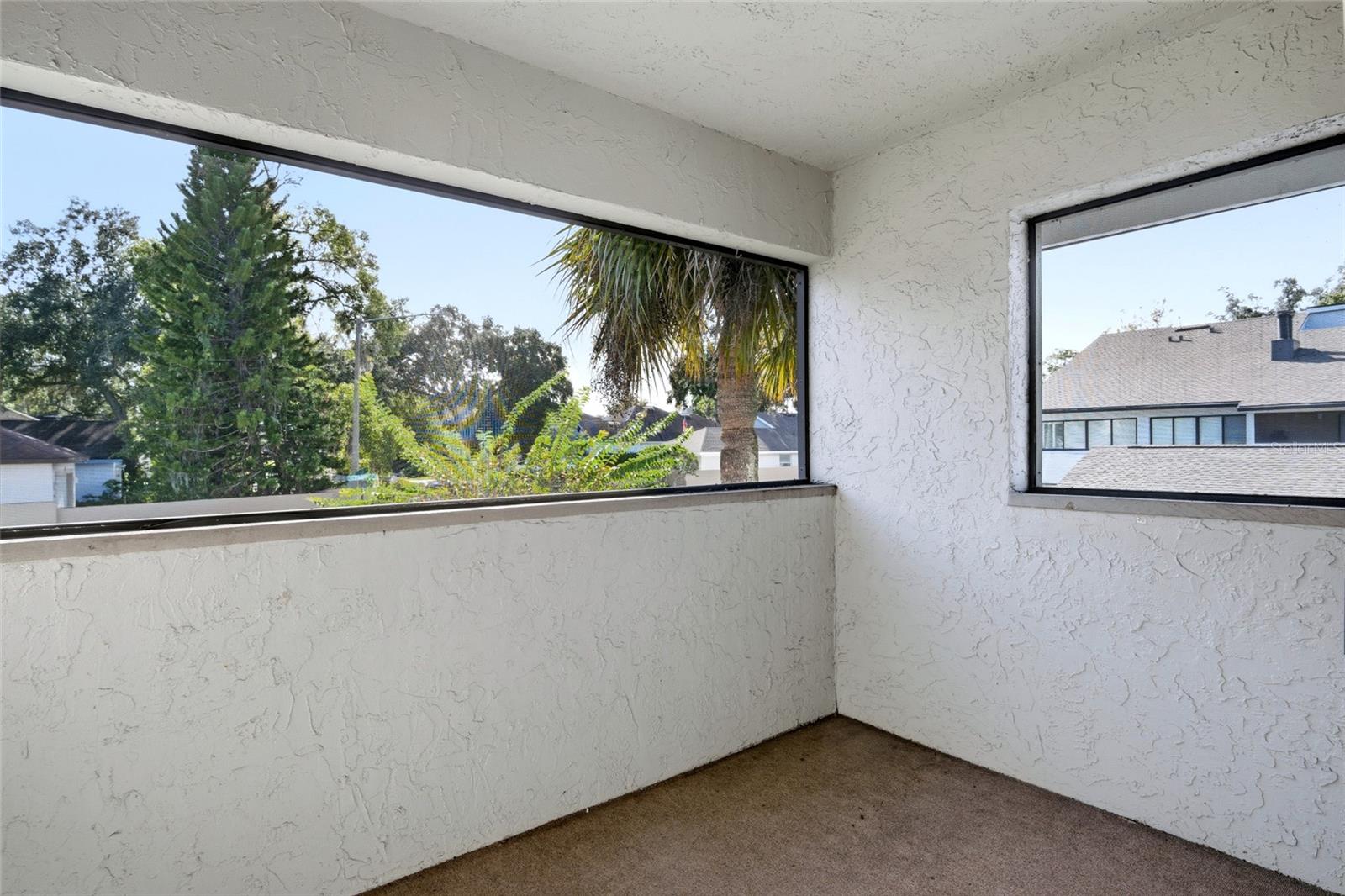 Image 21 of 41 For 551 Finchley Road 551