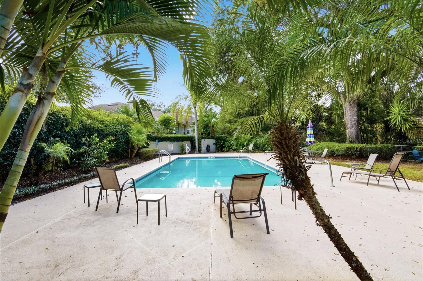 Image 38 of 41 For 551 Finchley Road 551