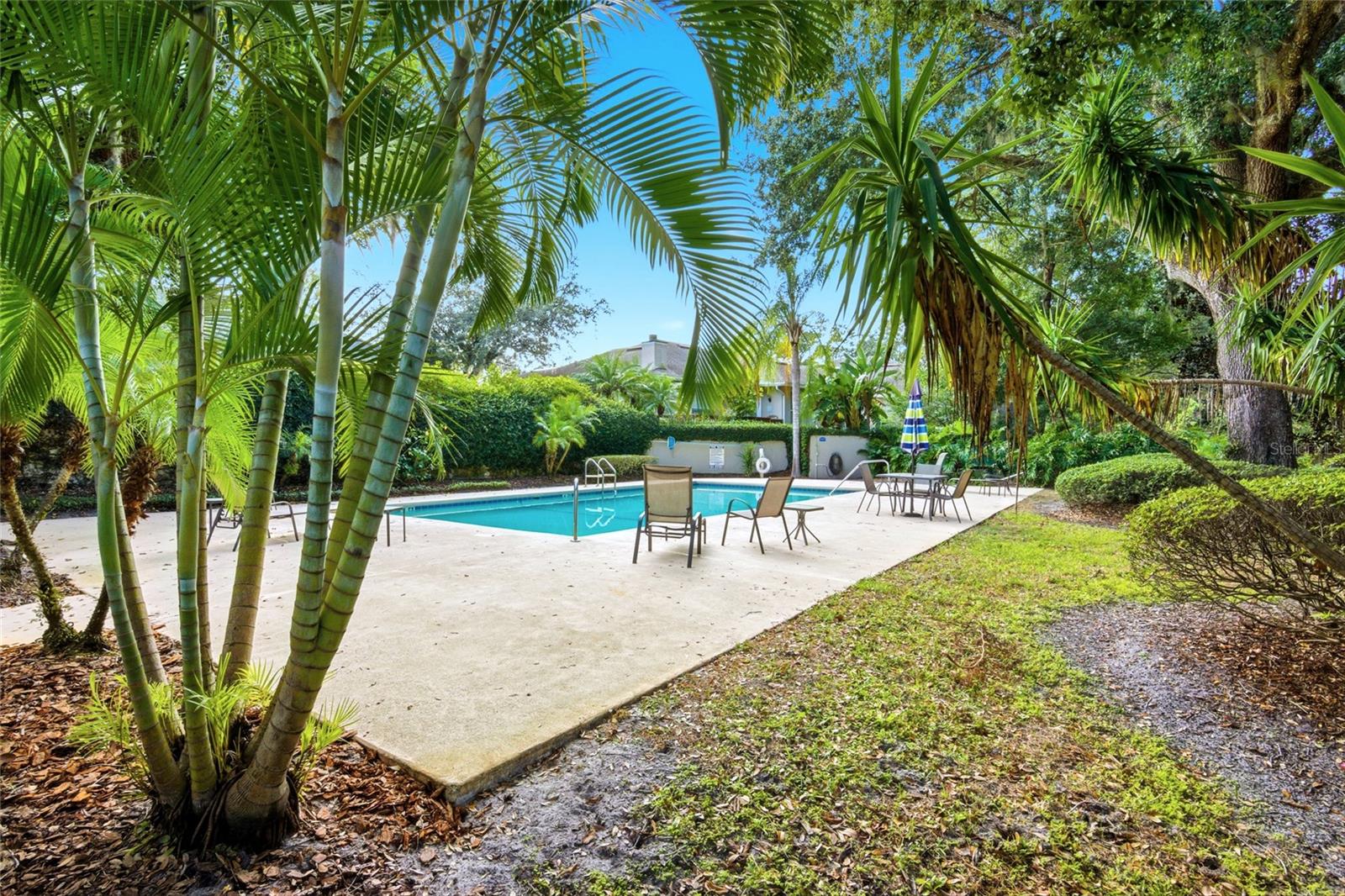 Image 39 of 41 For 551 Finchley Road 551