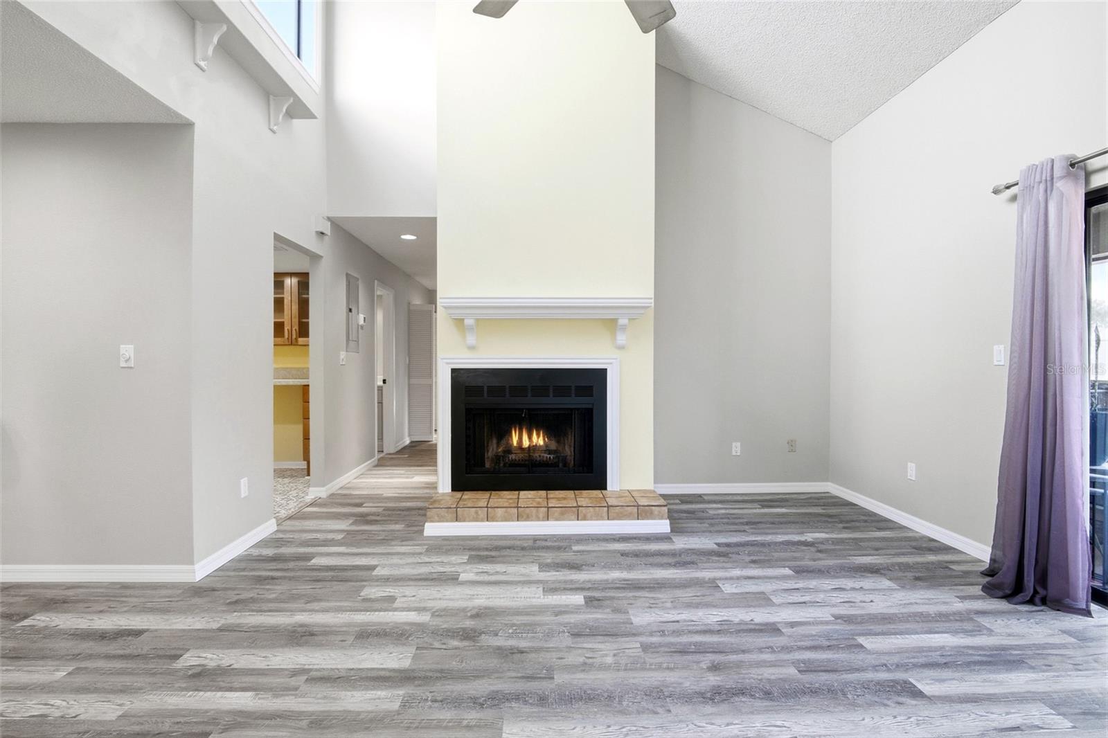 Image 7 of 41 For 551 Finchley Road 551