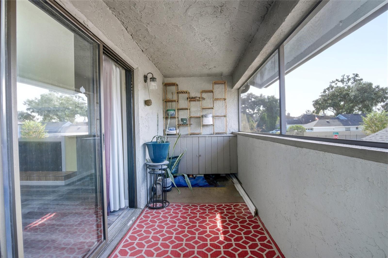 Image 9 of 41 For 551 Finchley Road 551