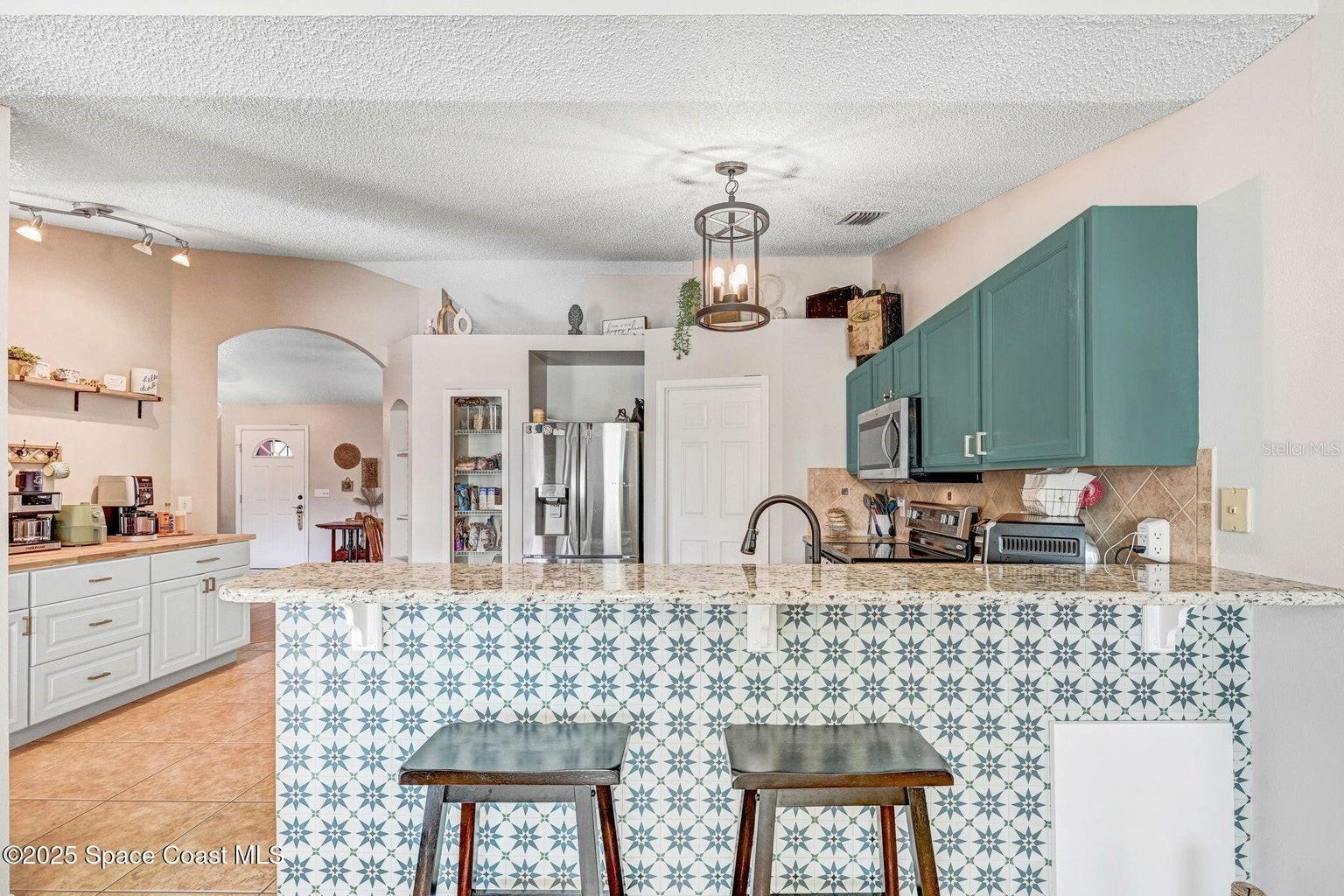 Image 17 of 45 For 2015 Blue Ridge Avenue