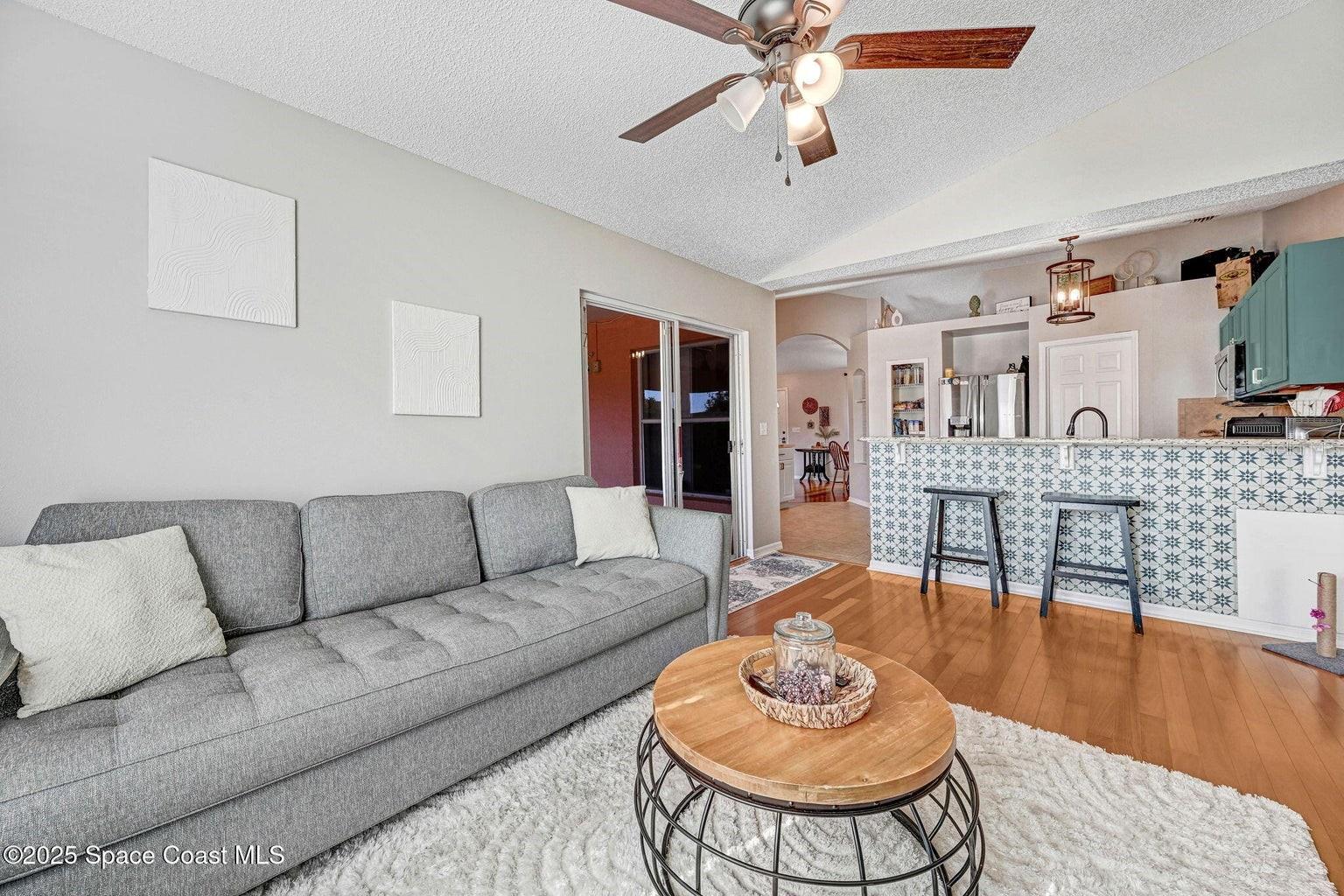 Image 19 of 45 For 2015 Blue Ridge Avenue