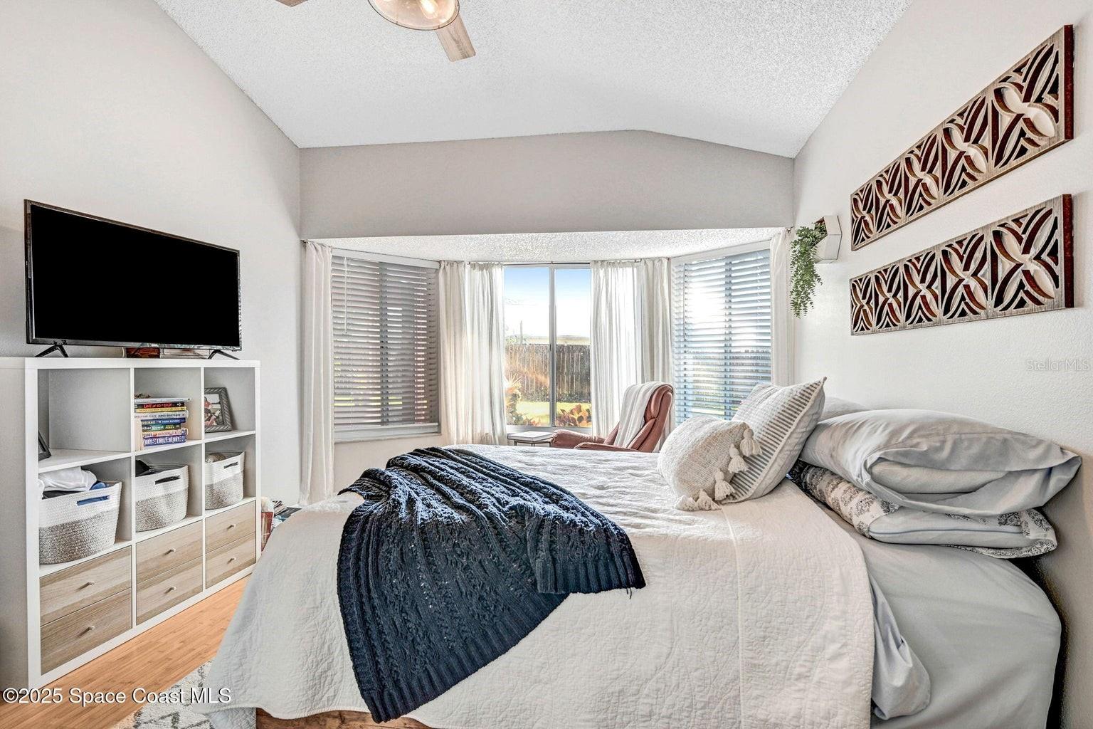 Image 22 of 45 For 2015 Blue Ridge Avenue