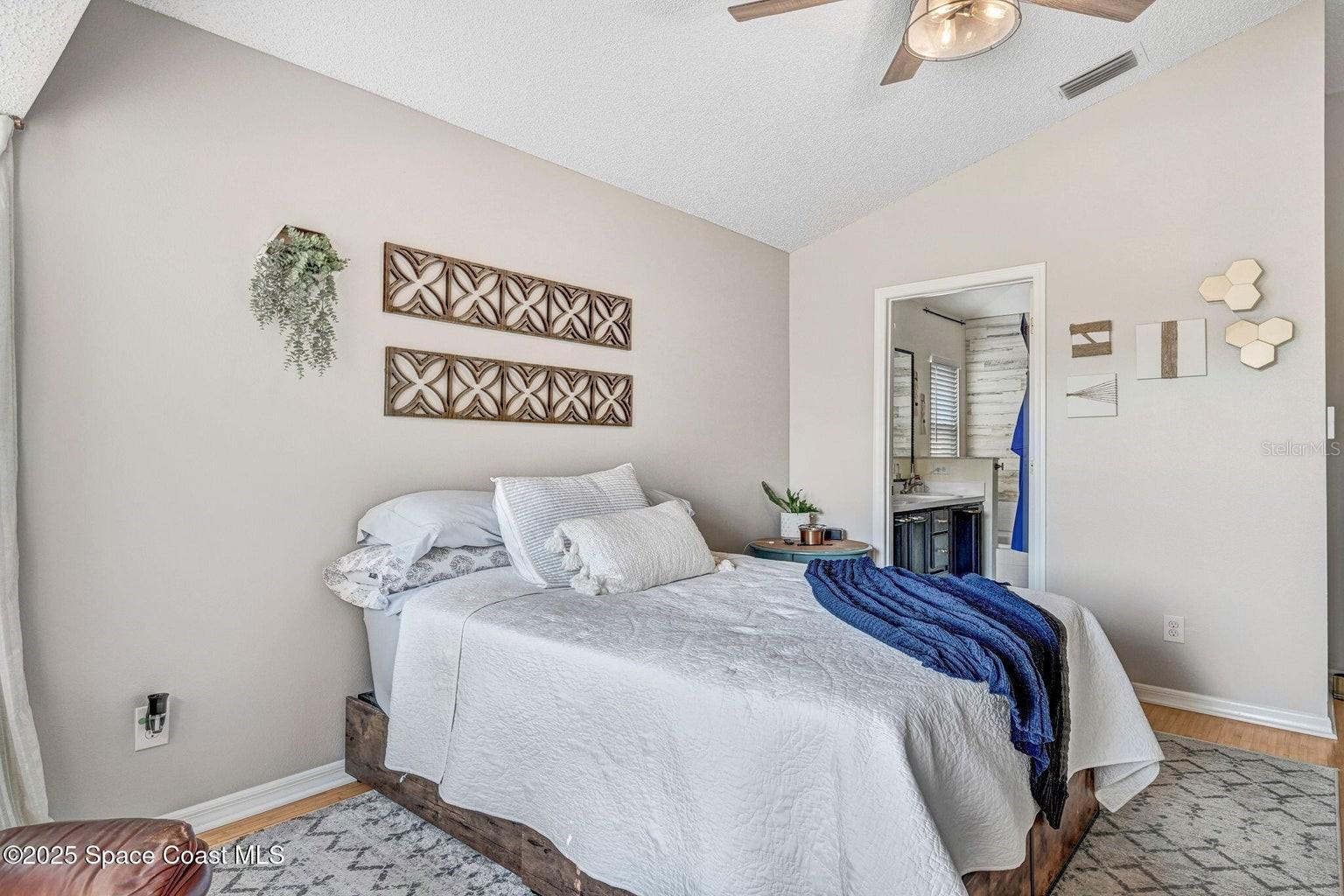 Image 23 of 45 For 2015 Blue Ridge Avenue