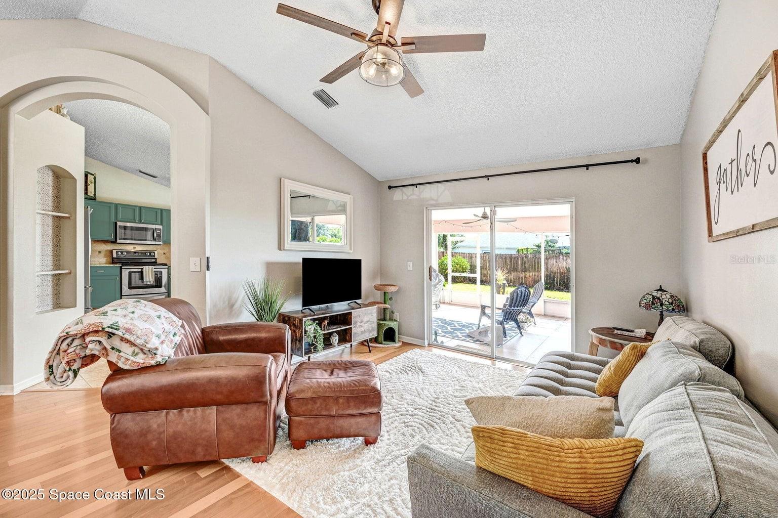 Image 8 of 45 For 2015 Blue Ridge Avenue