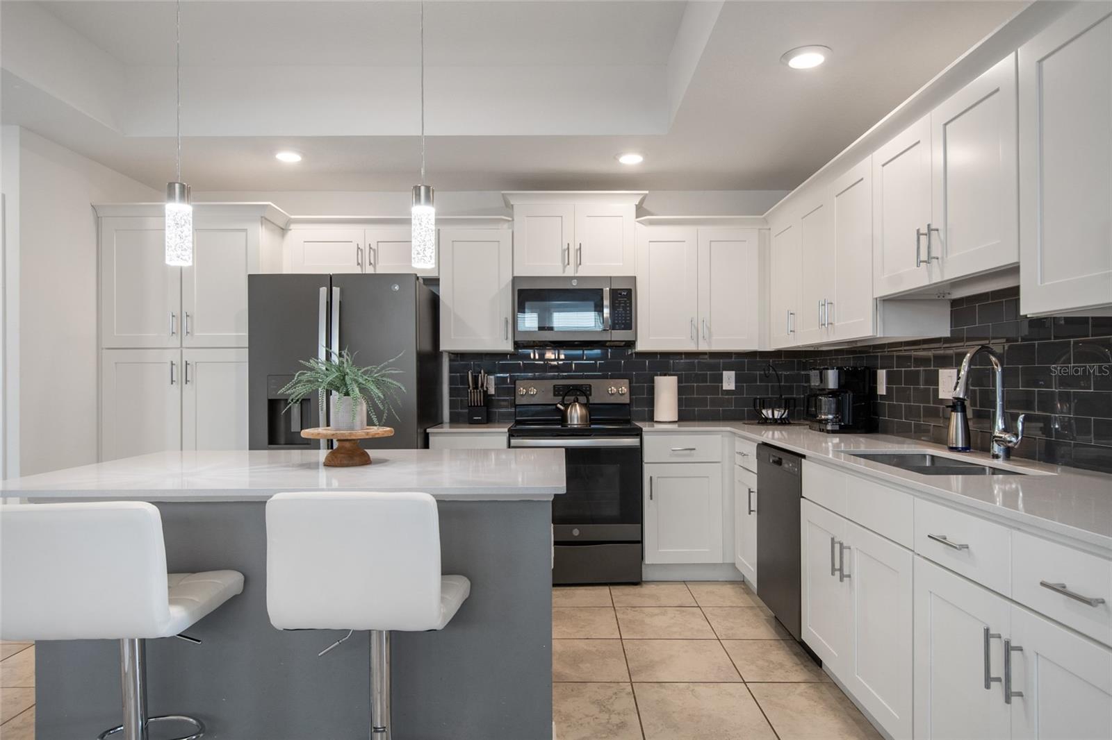 Image 17 of 34 For 3191 Paradox Circle 108