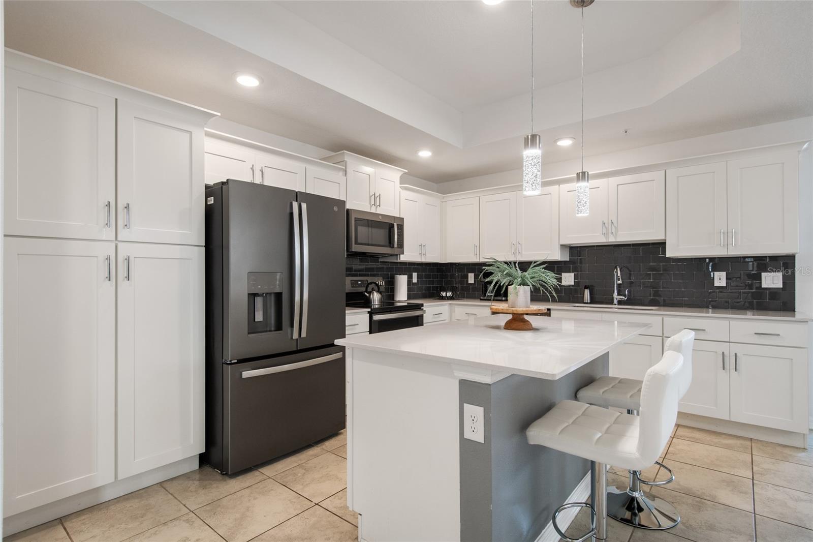 Image 18 of 34 For 3191 Paradox Circle 108