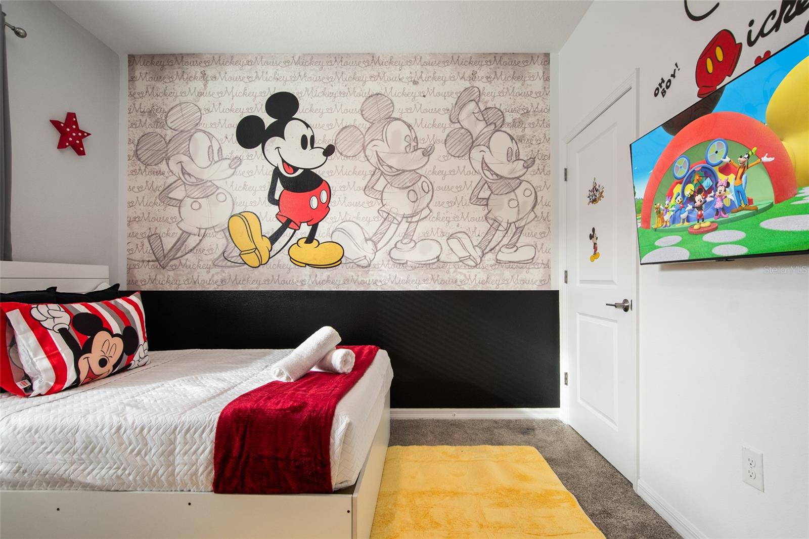 Image 25 of 34 For 3191 Paradox Circle 108