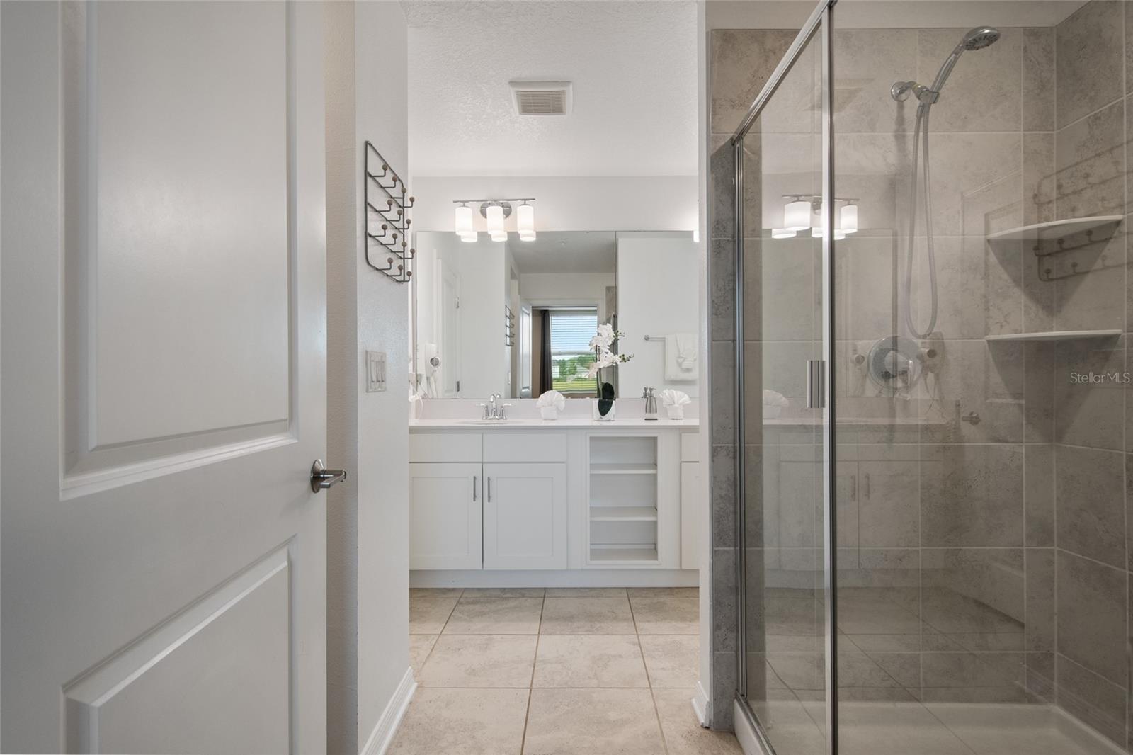 Image 30 of 34 For 3191 Paradox Circle 108