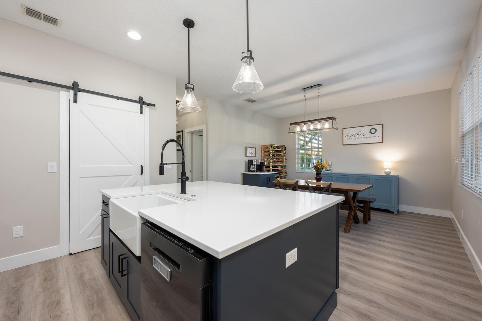 Image 6 of 36 For 5685 New Independence Parkway