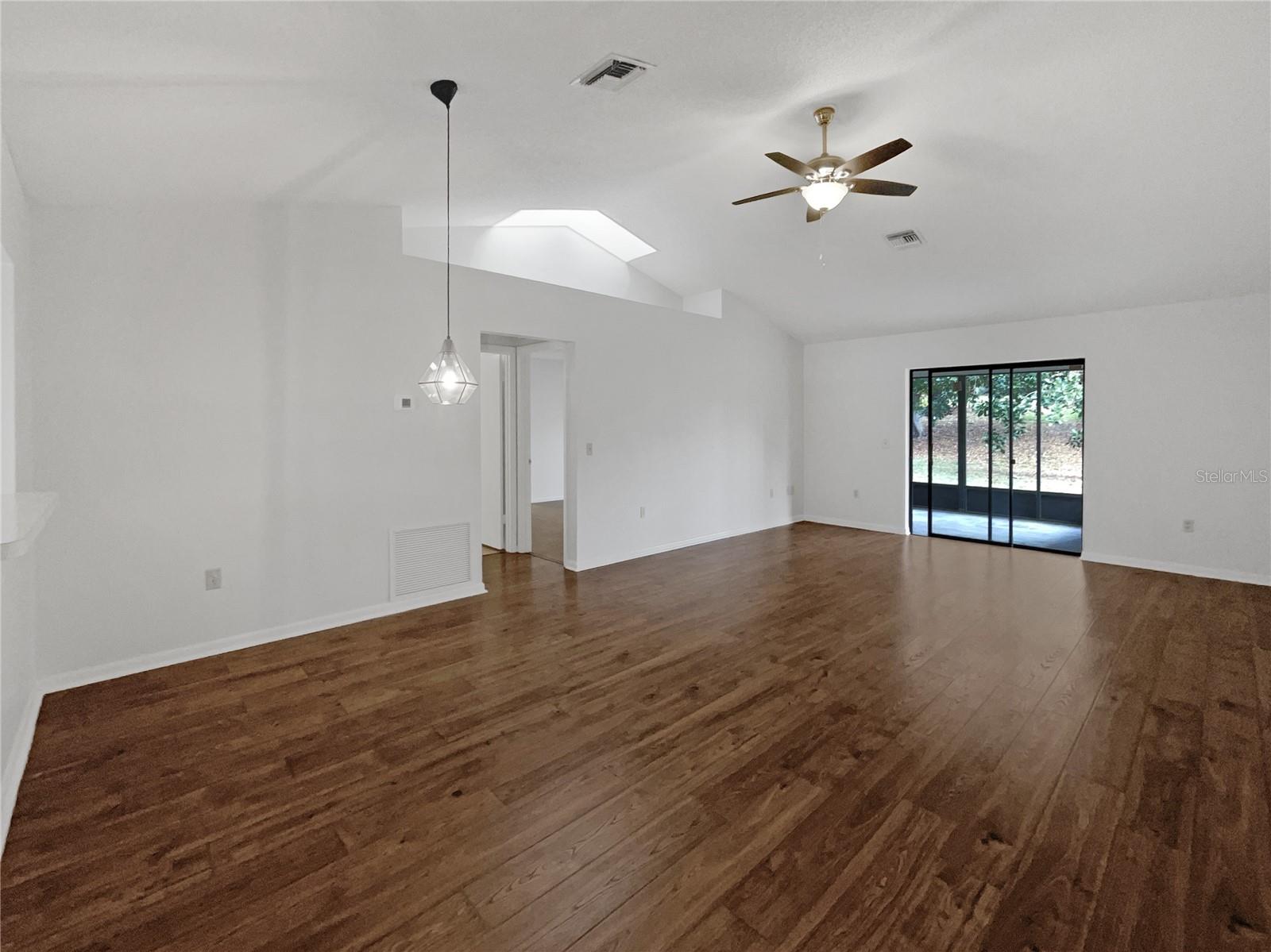 Image 13 of 25 For 93 Hillside Drive