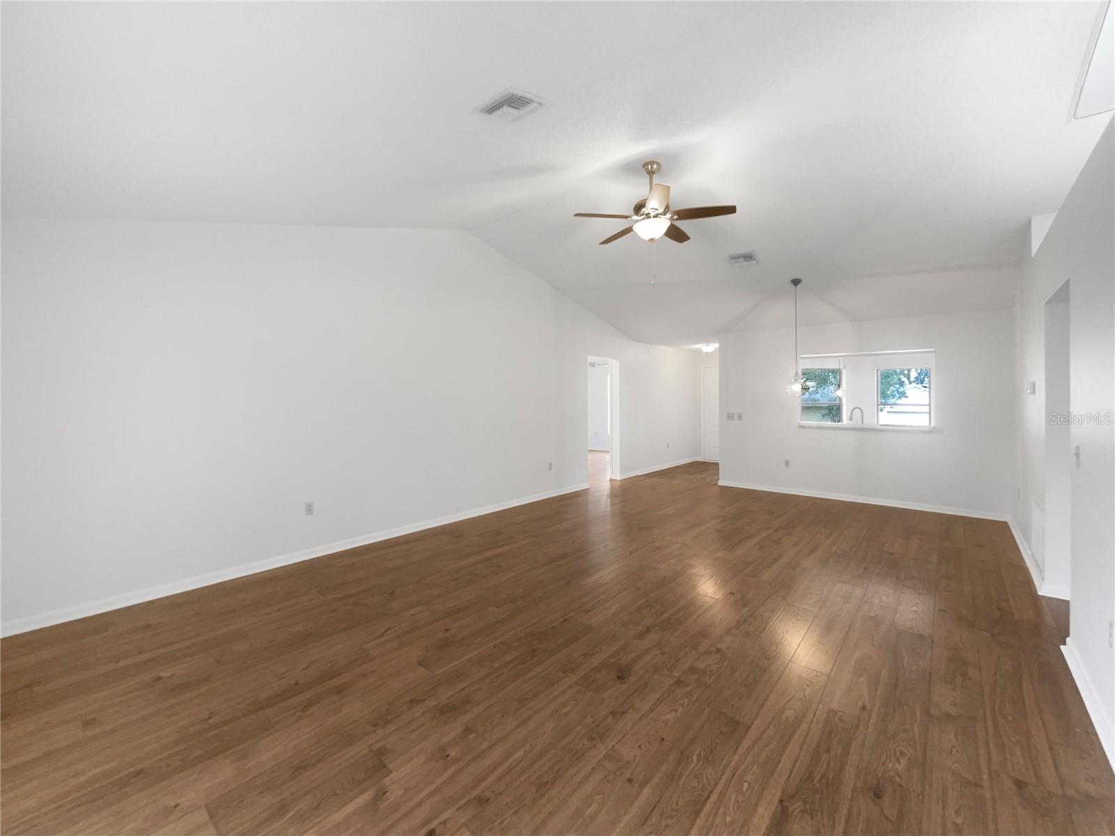 Image 14 of 25 For 93 Hillside Drive