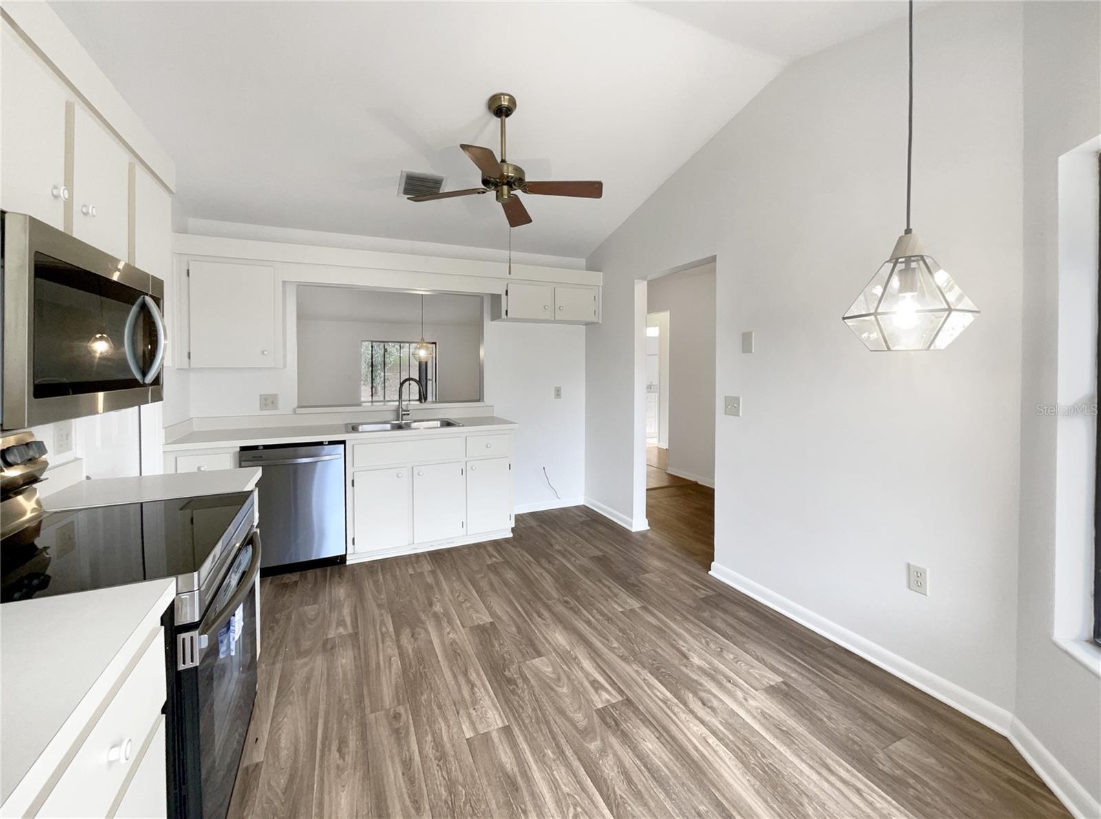 Image 2 of 25 For 93 Hillside Drive