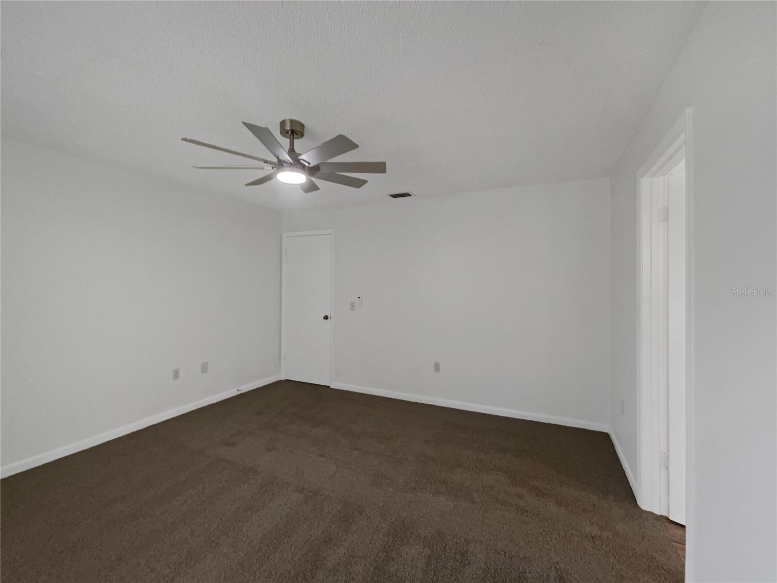 Image 23 of 25 For 93 Hillside Drive