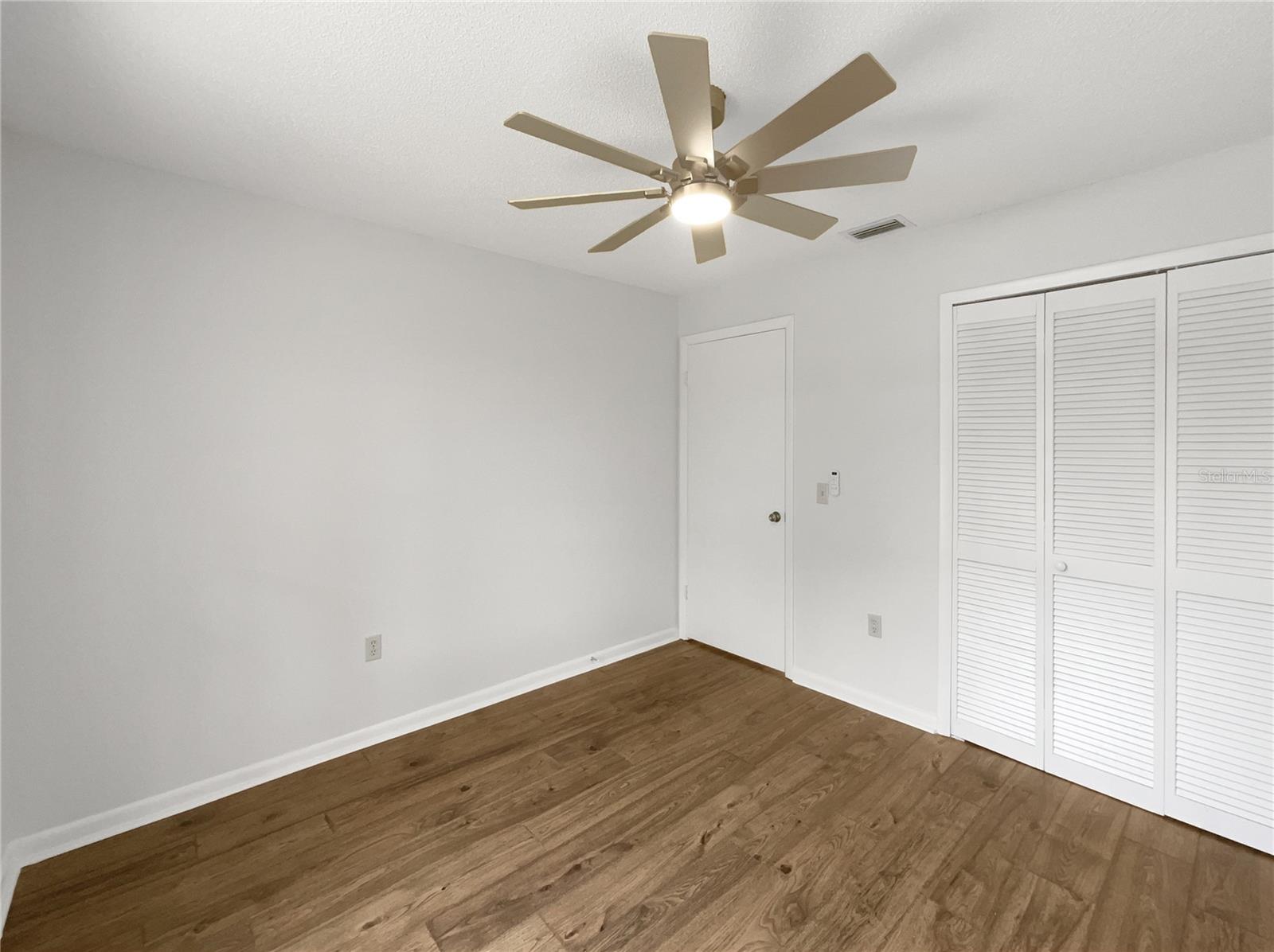 Image 4 of 25 For 93 Hillside Drive