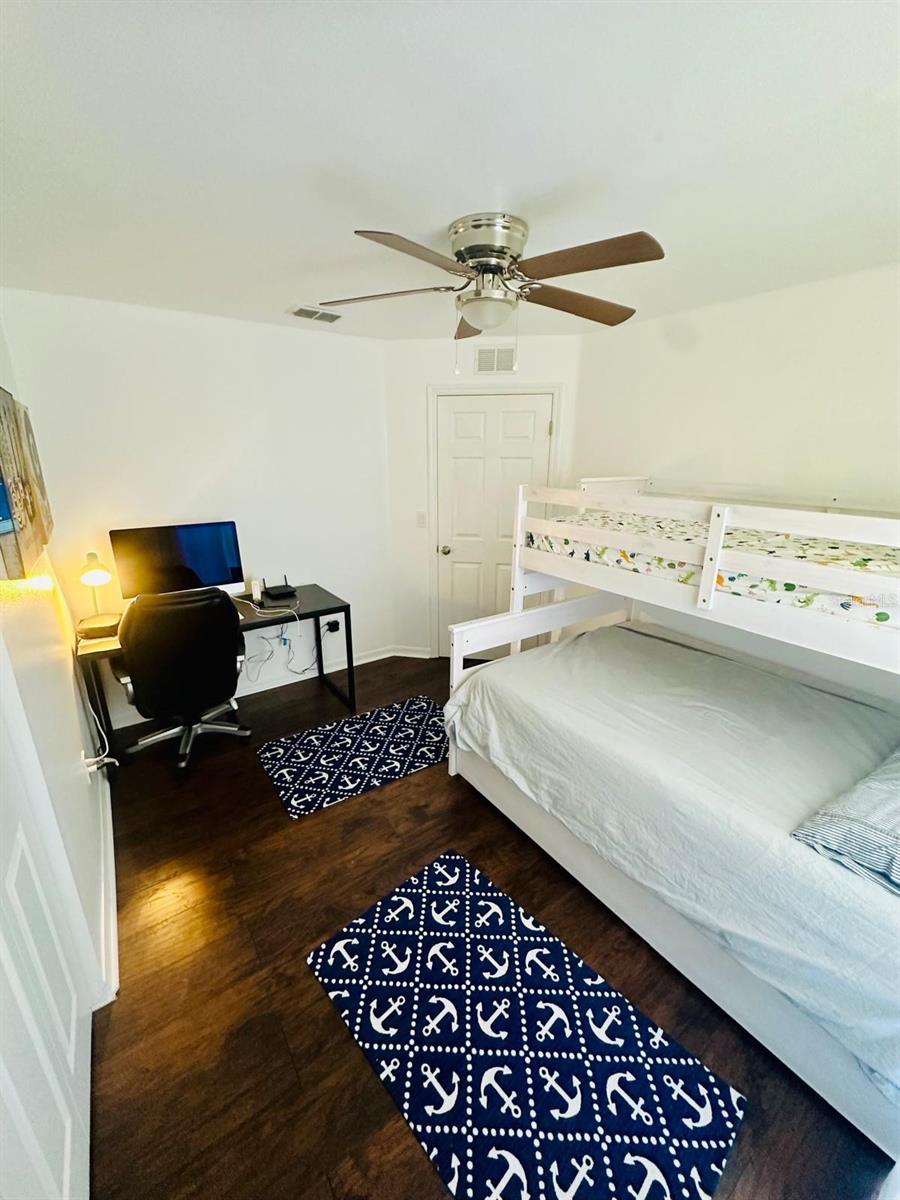 Image 13 of 20 For 13272 Helm Street