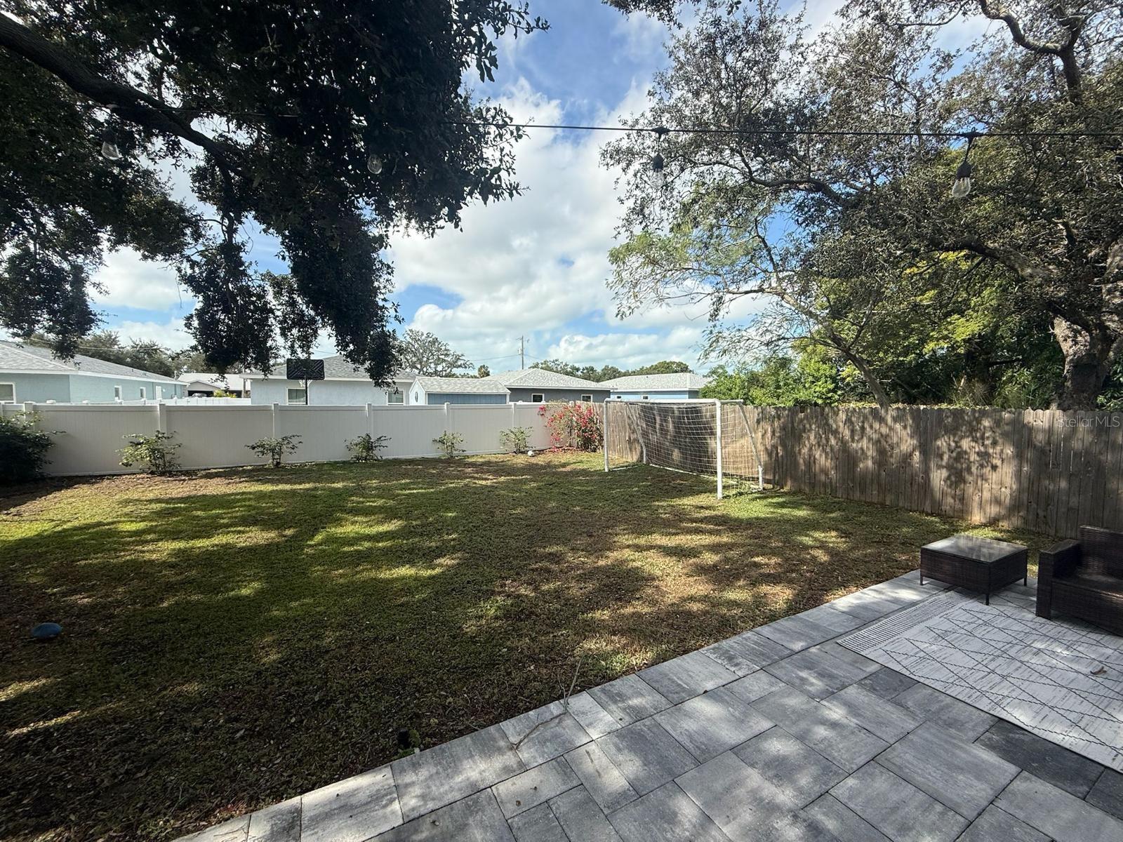 Image 17 of 20 For 13272 Helm Street