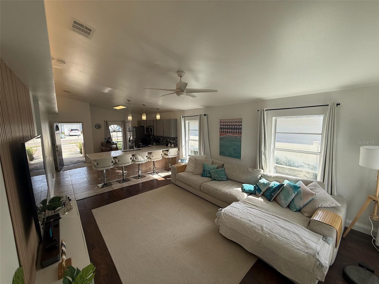 Image 7 of 20 For 13272 Helm Street