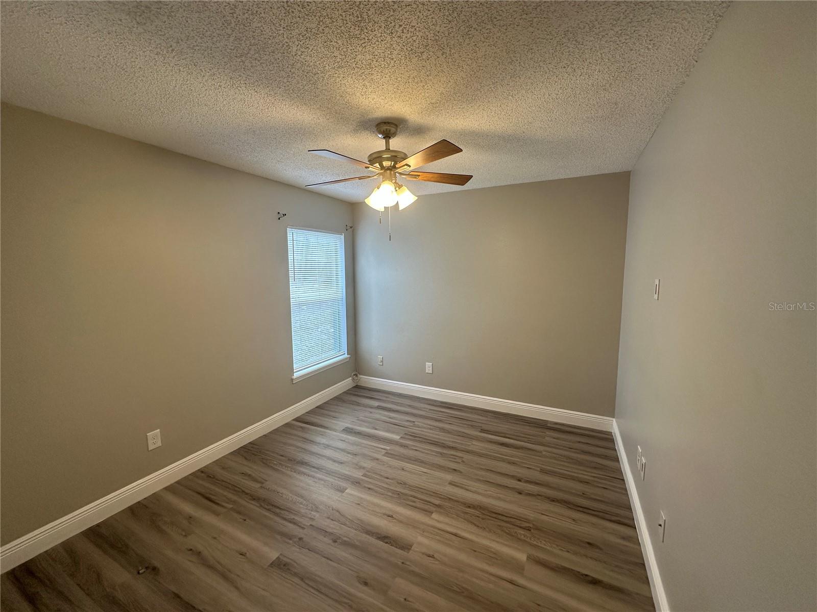 Image 18 of 27 For 6498 Royal Tern Street