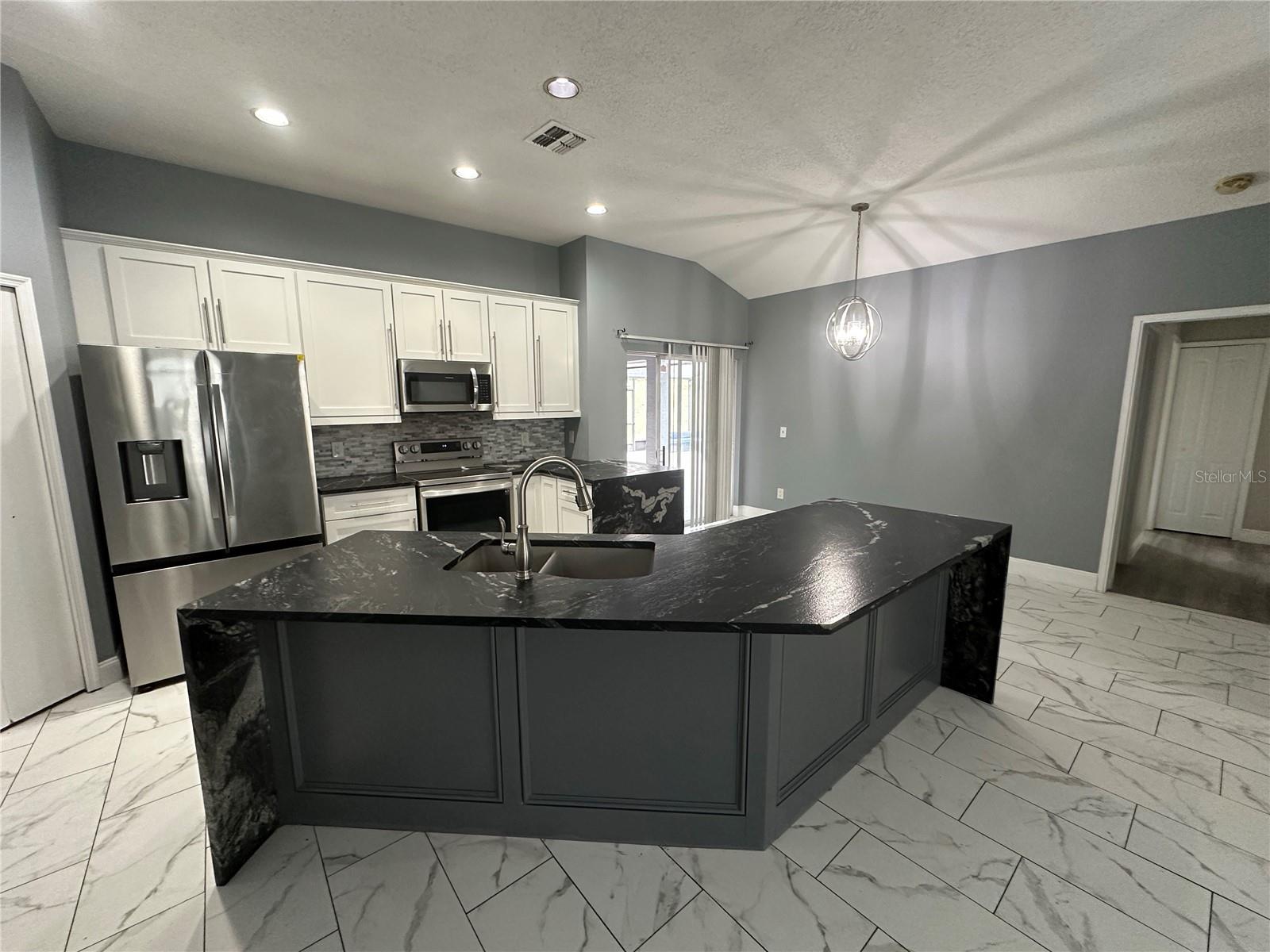 Image 6 of 27 For 6498 Royal Tern Street