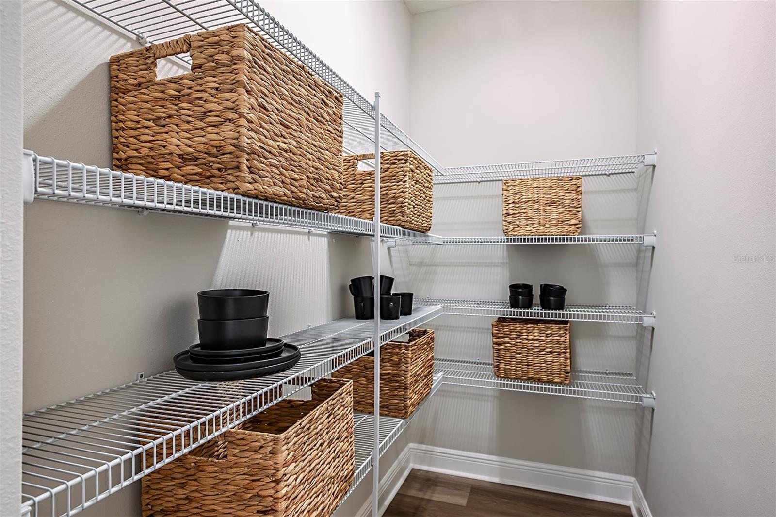 Image 12 of 29 For 2063 Killian Drive Ne