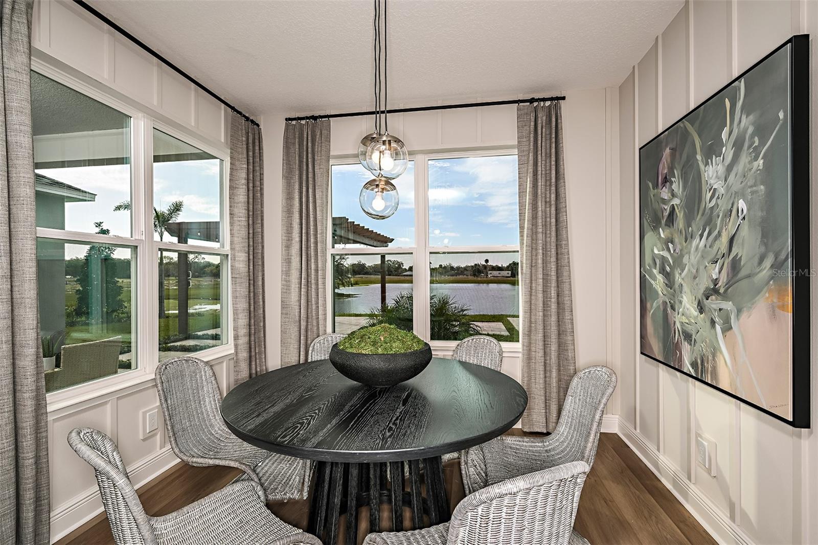 Image 13 of 29 For 2063 Killian Drive Ne