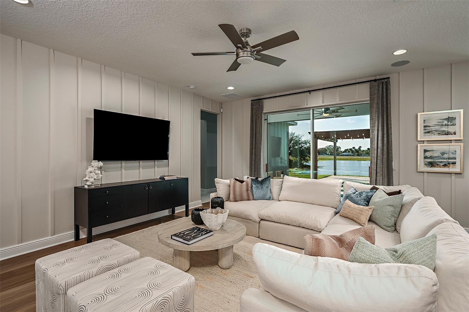 Image 6 of 29 For 2063 Killian Drive Ne