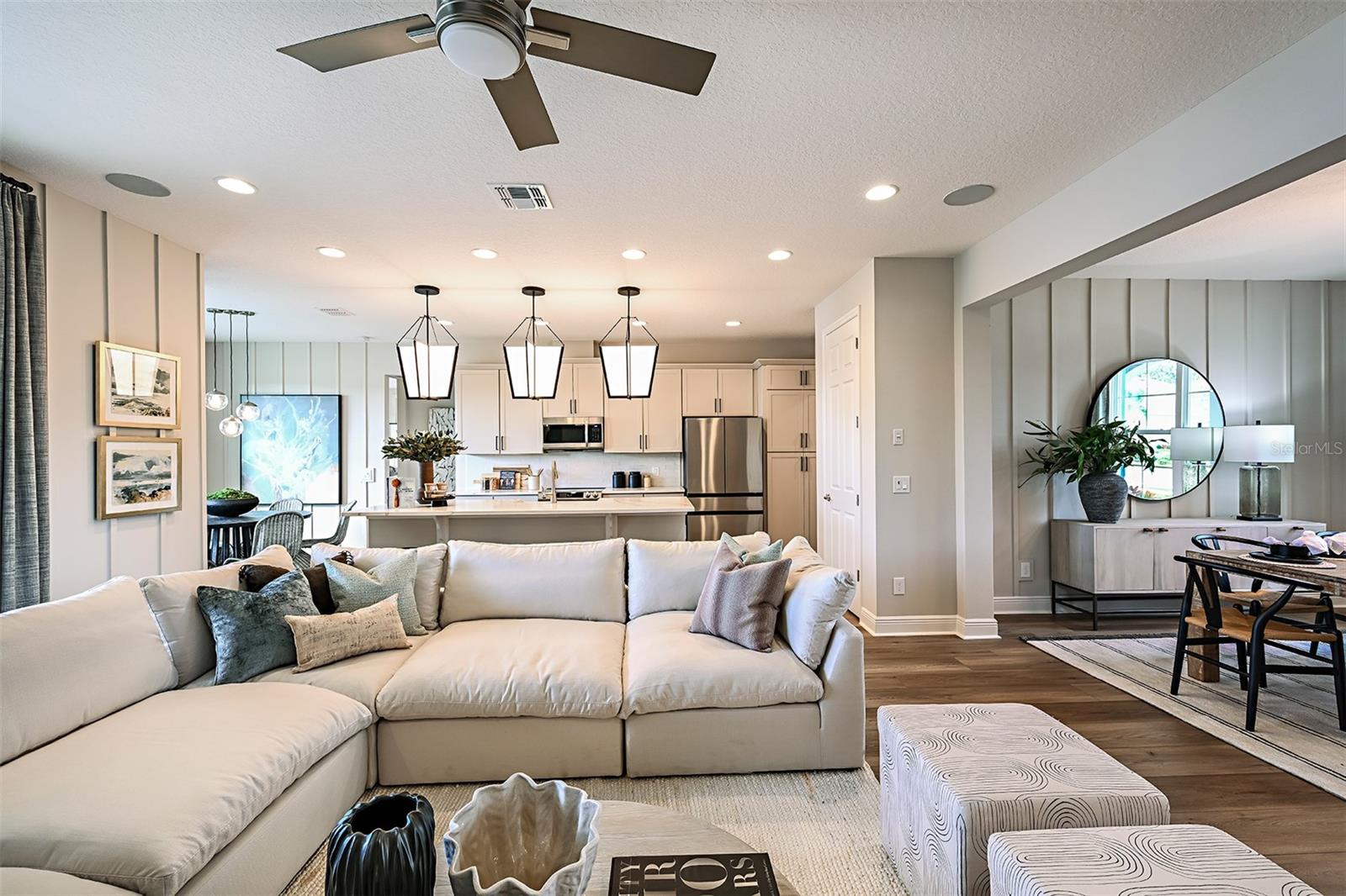 Image 8 of 29 For 2063 Killian Drive Ne