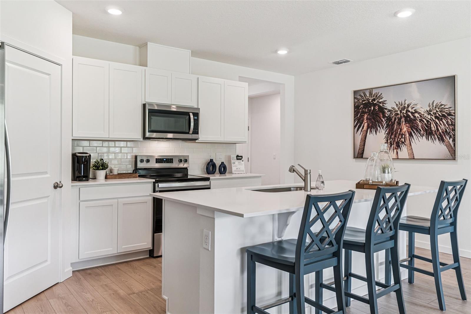 Image 17 of 70 For 2821 House Finch Road