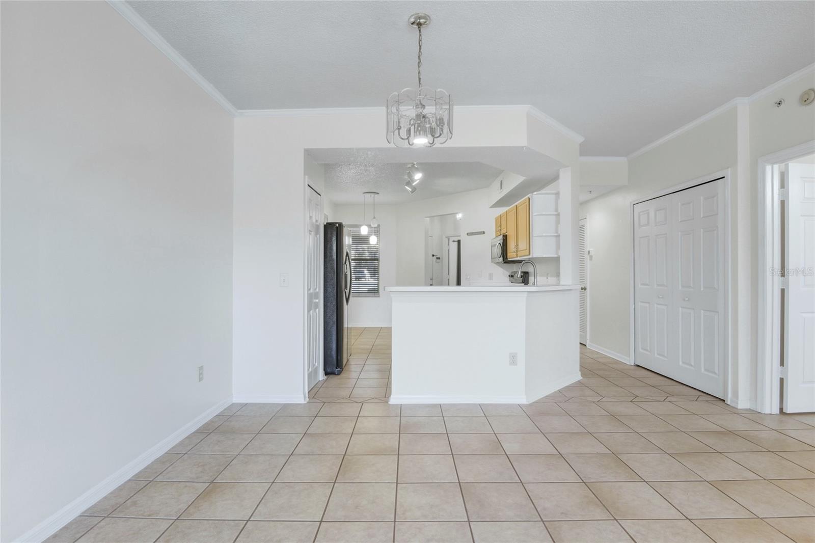 Image 10 of 38 For 570 Cranes Way 140